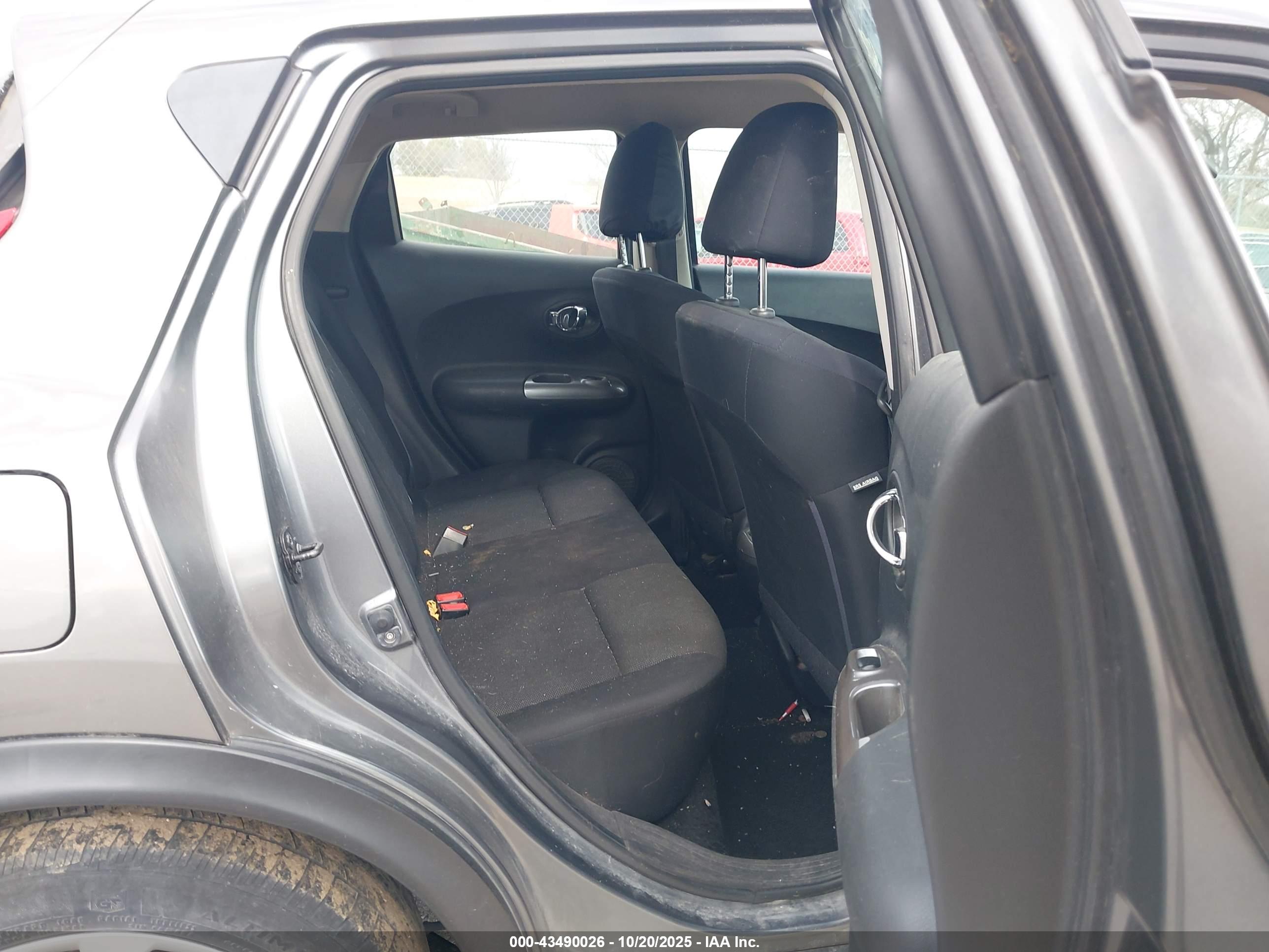 NISSAN JUKE image 8