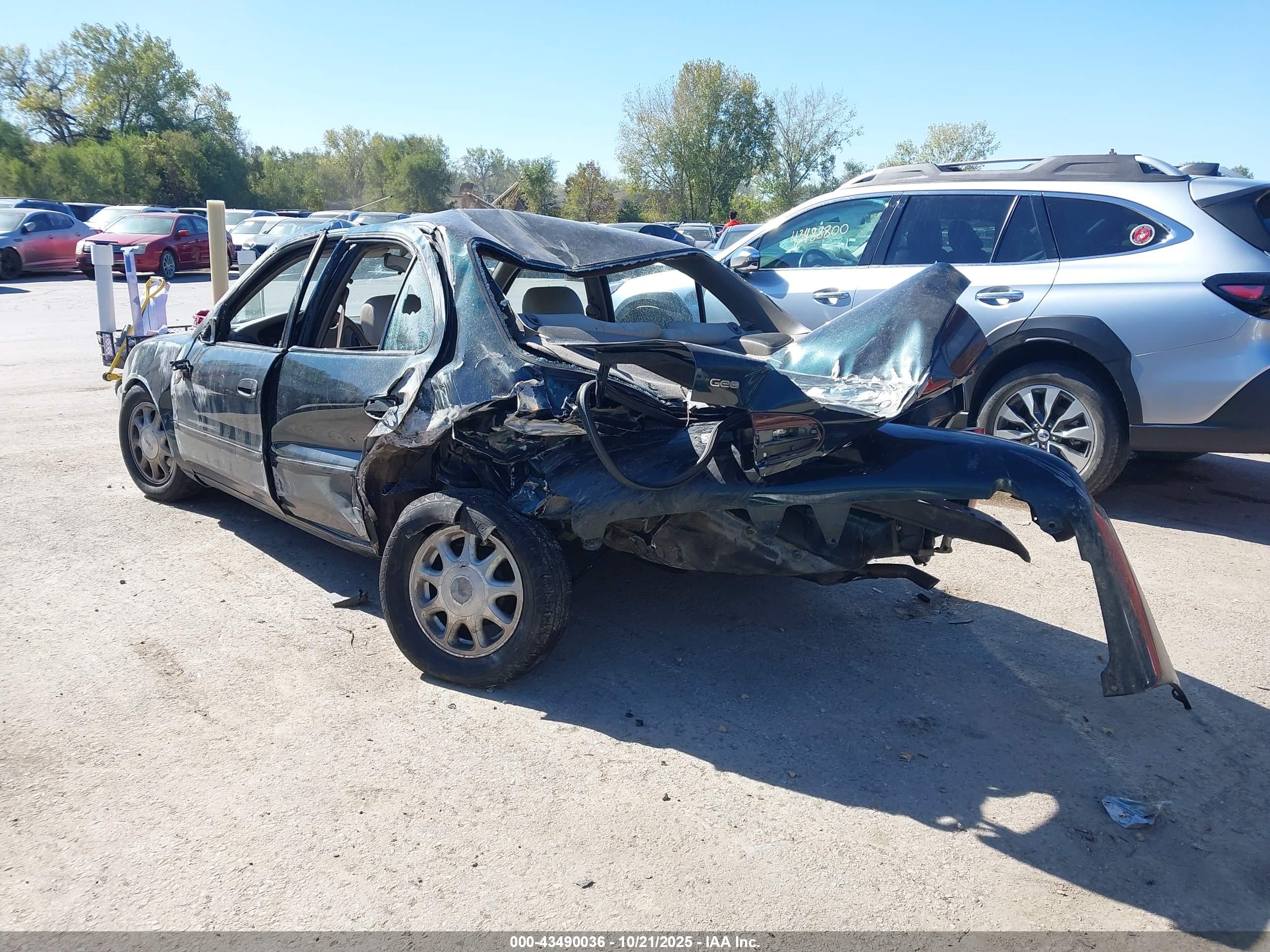 GEO PRIZM image 3