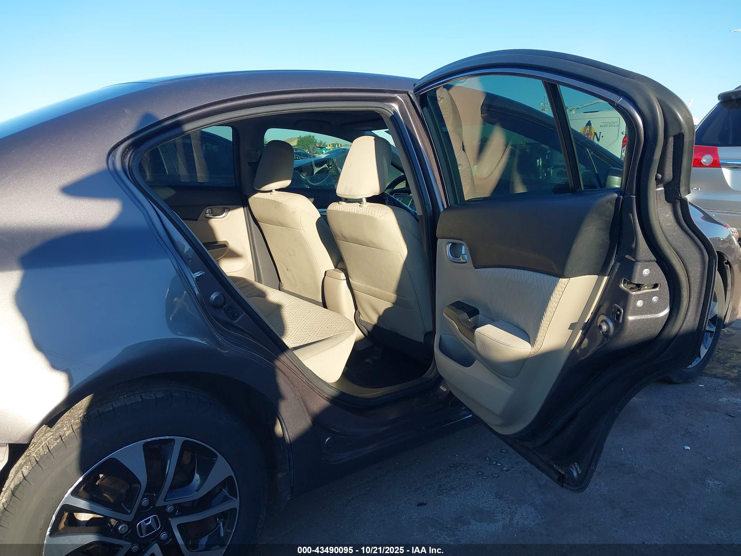 HONDA CIVIC image 8