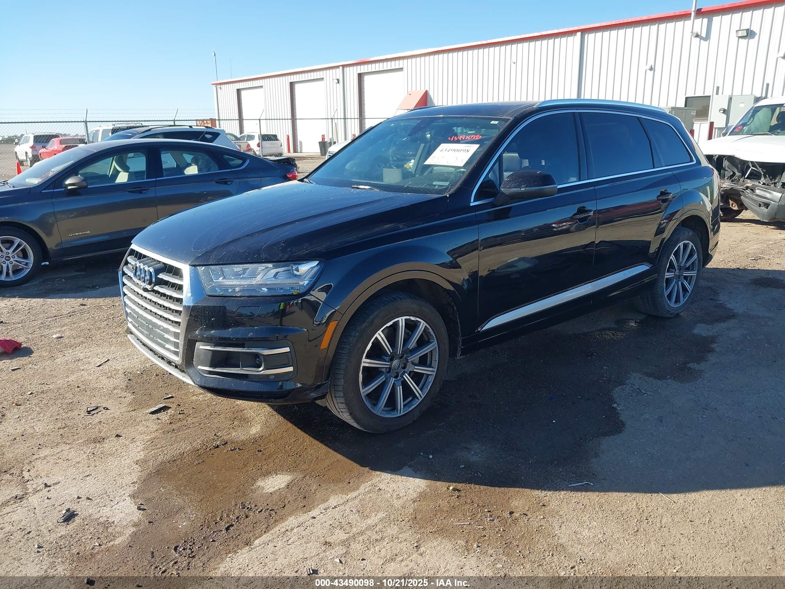 AUDI Q7 image 2
