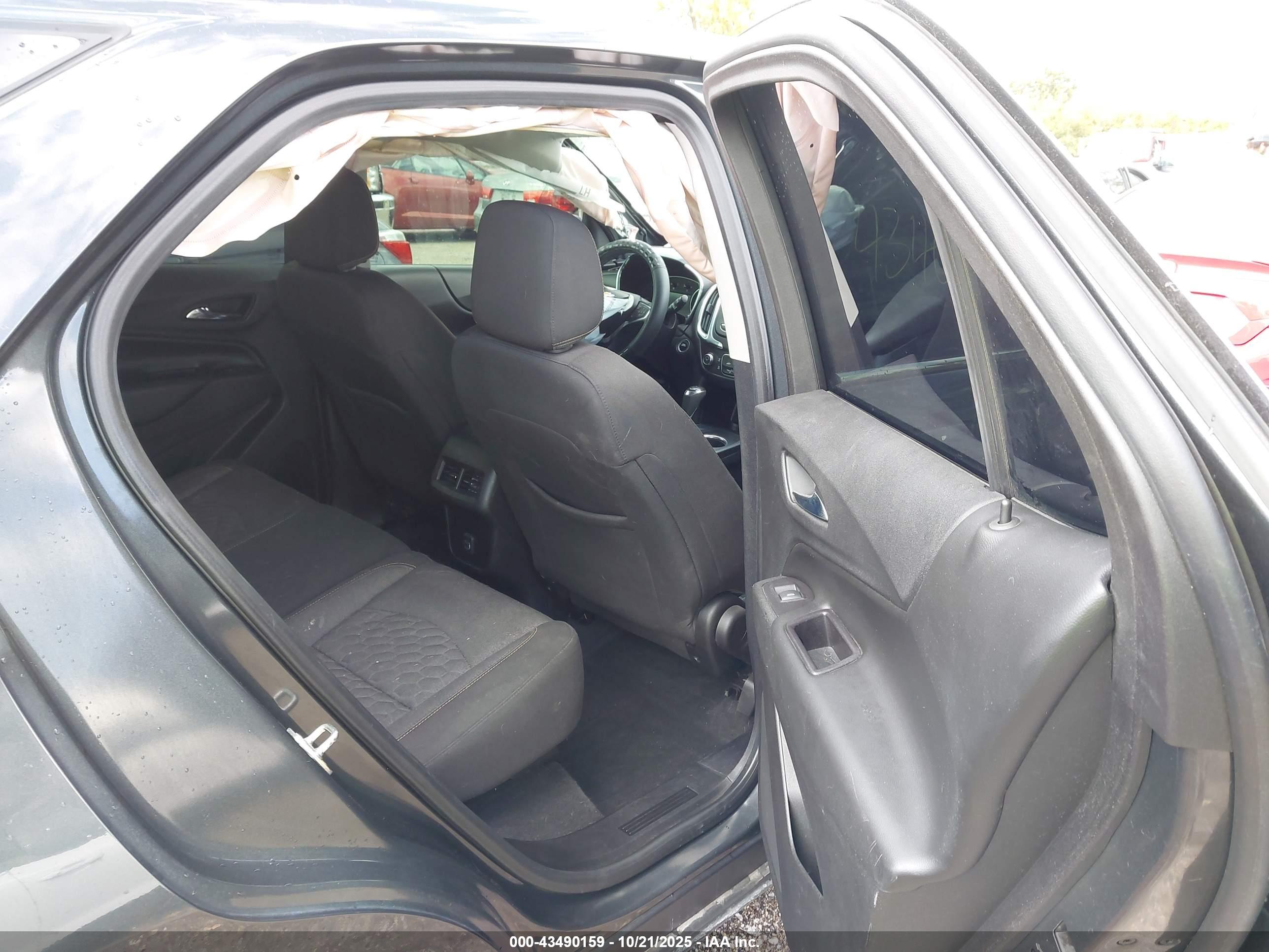 CHEVROLET EQUINOX image 8