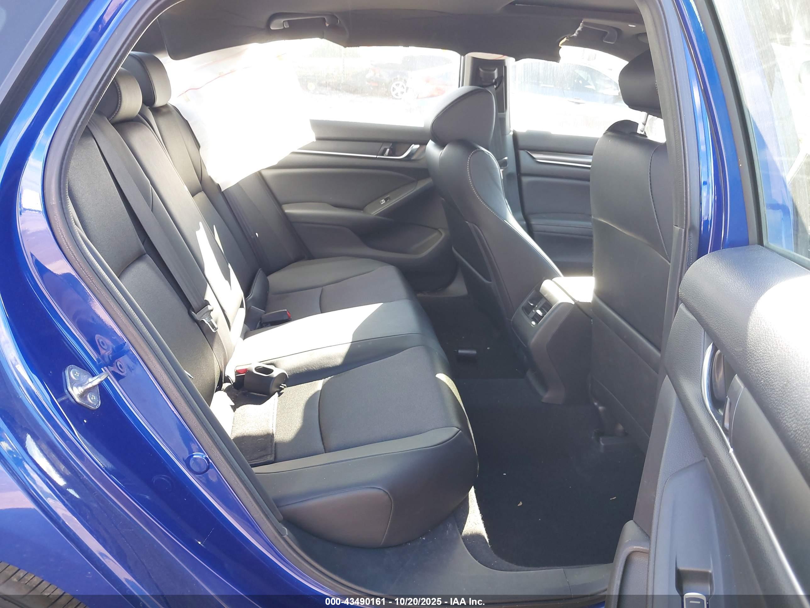HONDA ACCORD image 8