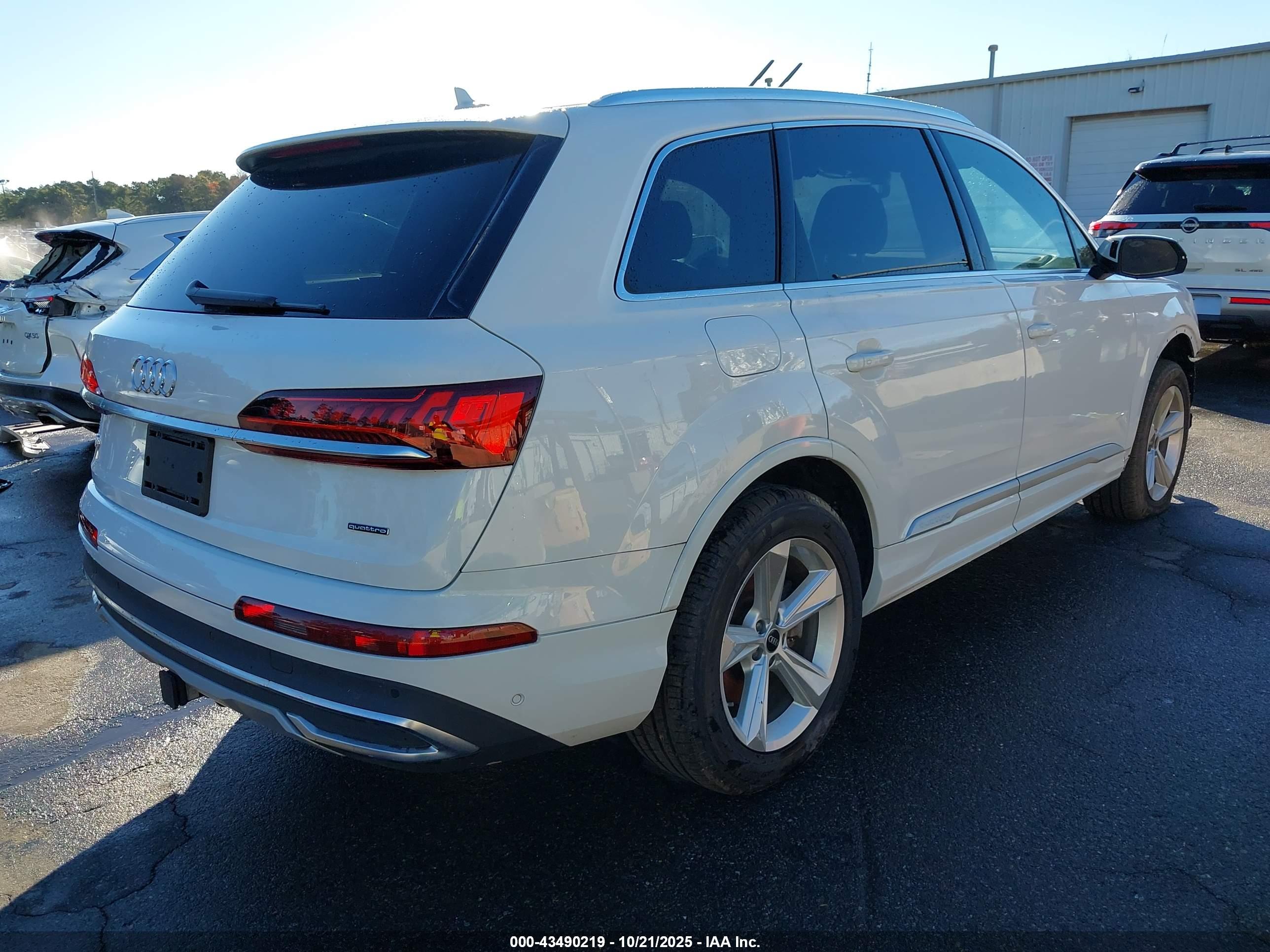 AUDI Q7 image 4