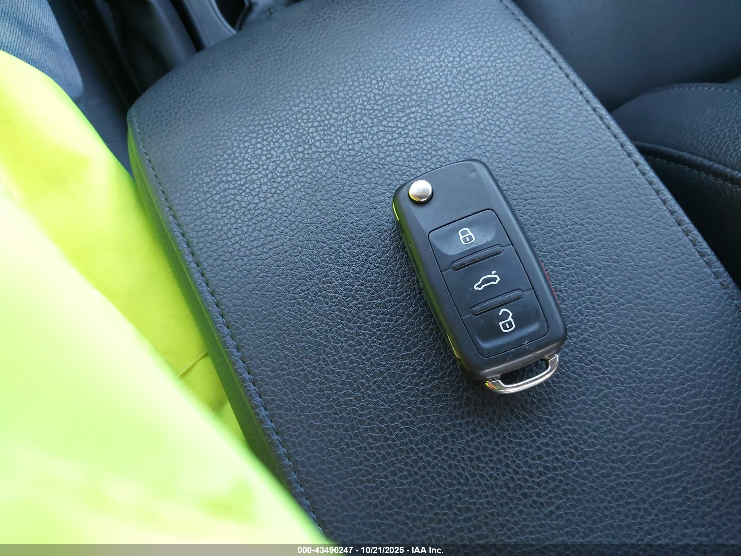VOLKSWAGEN JETTA image 11