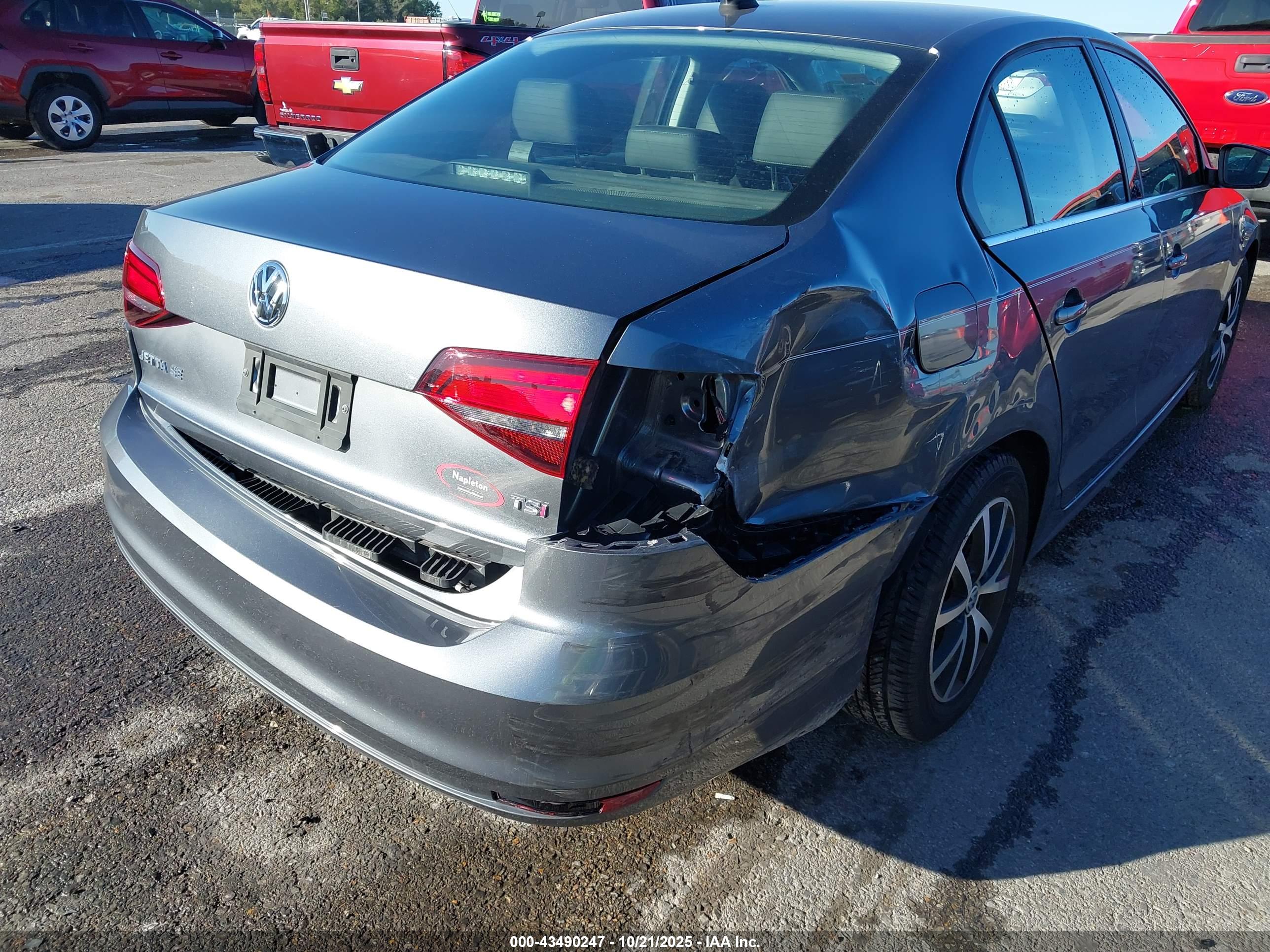 VOLKSWAGEN JETTA image 6