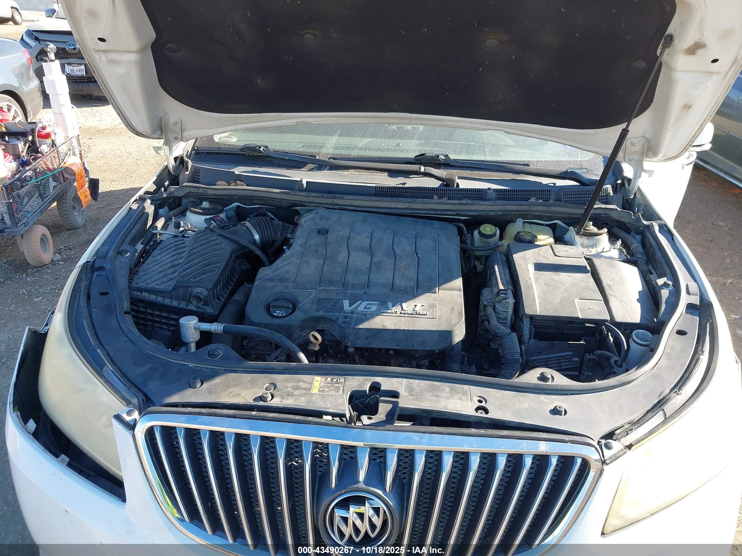 BUICK LACROSSE image 10