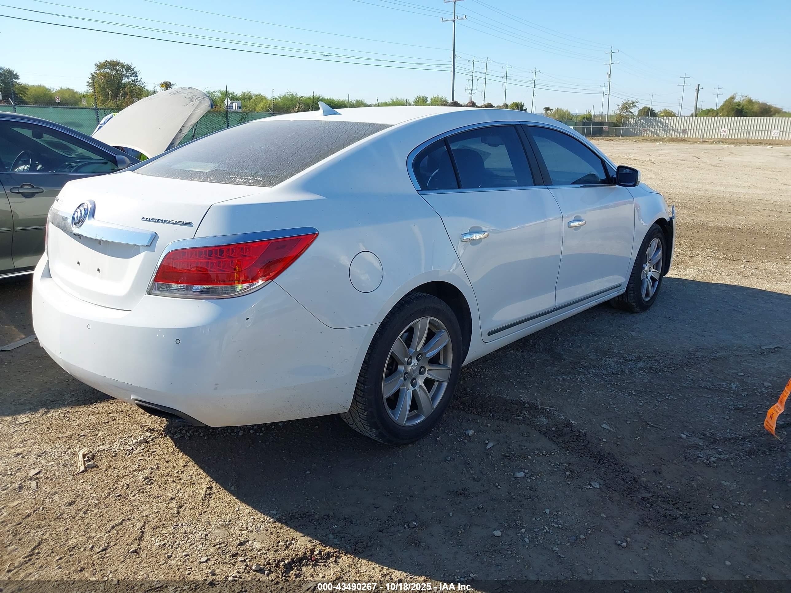BUICK LACROSSE image 4