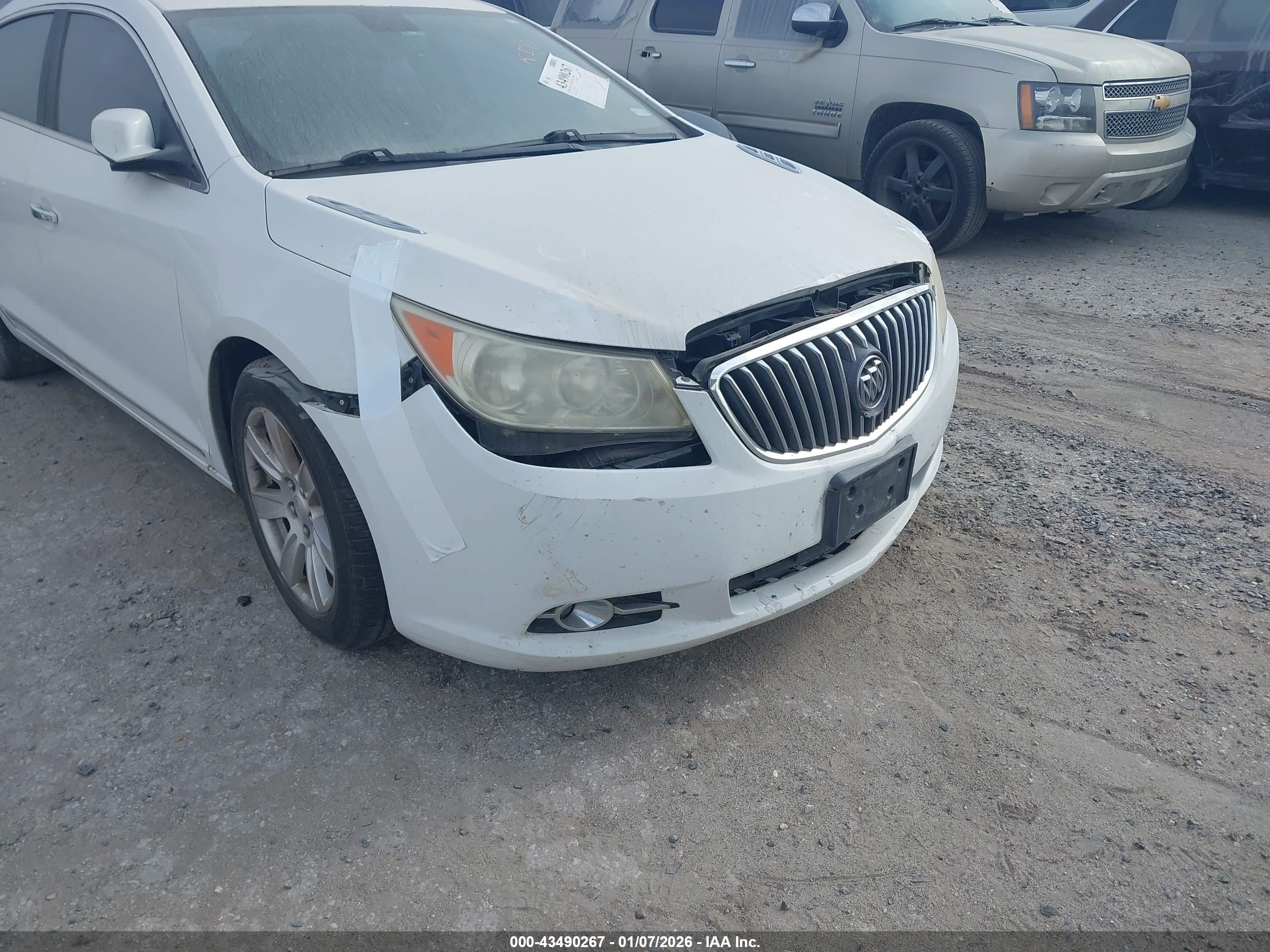 BUICK LACROSSE image 6