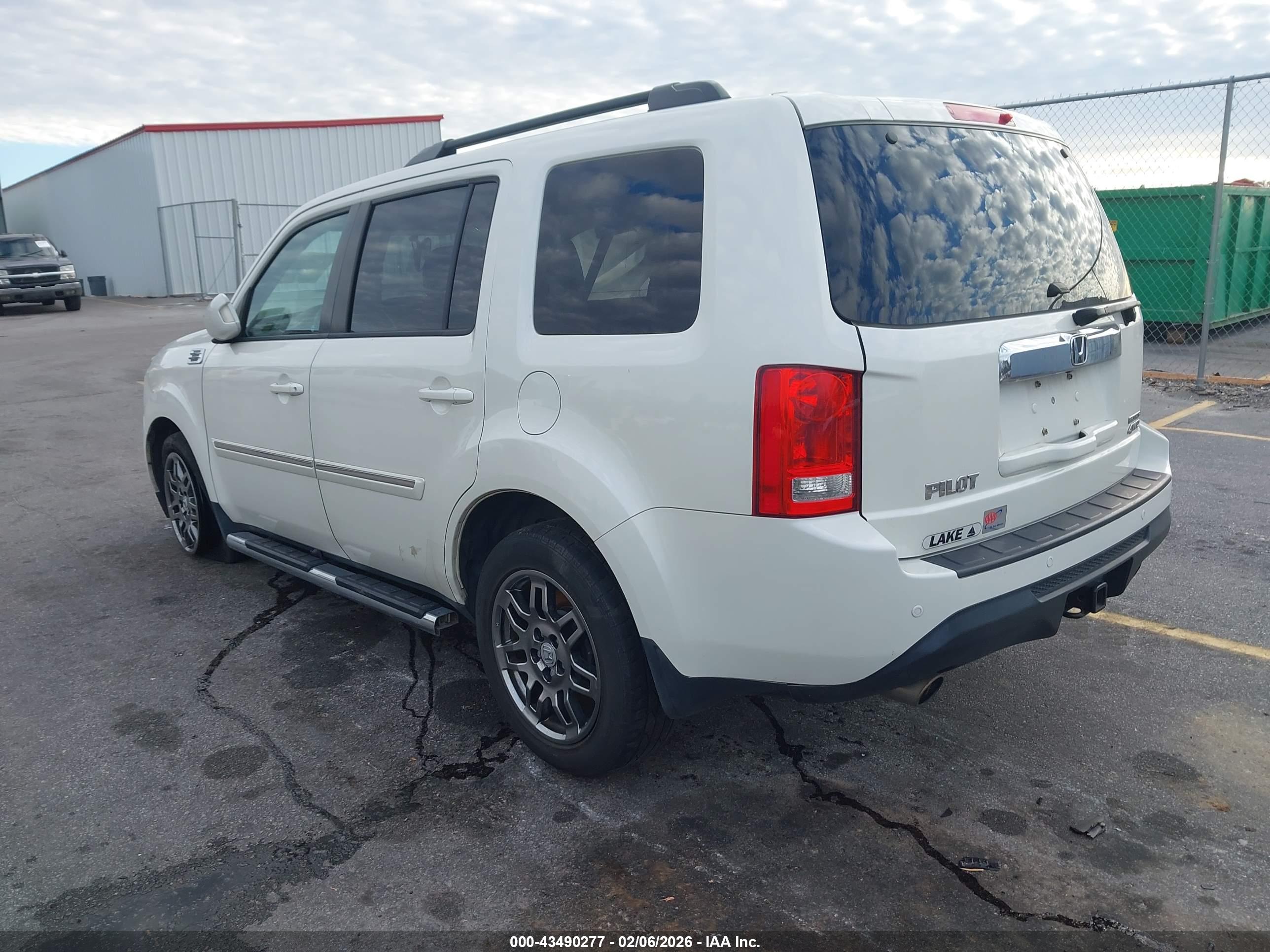 HONDA PILOT image 3