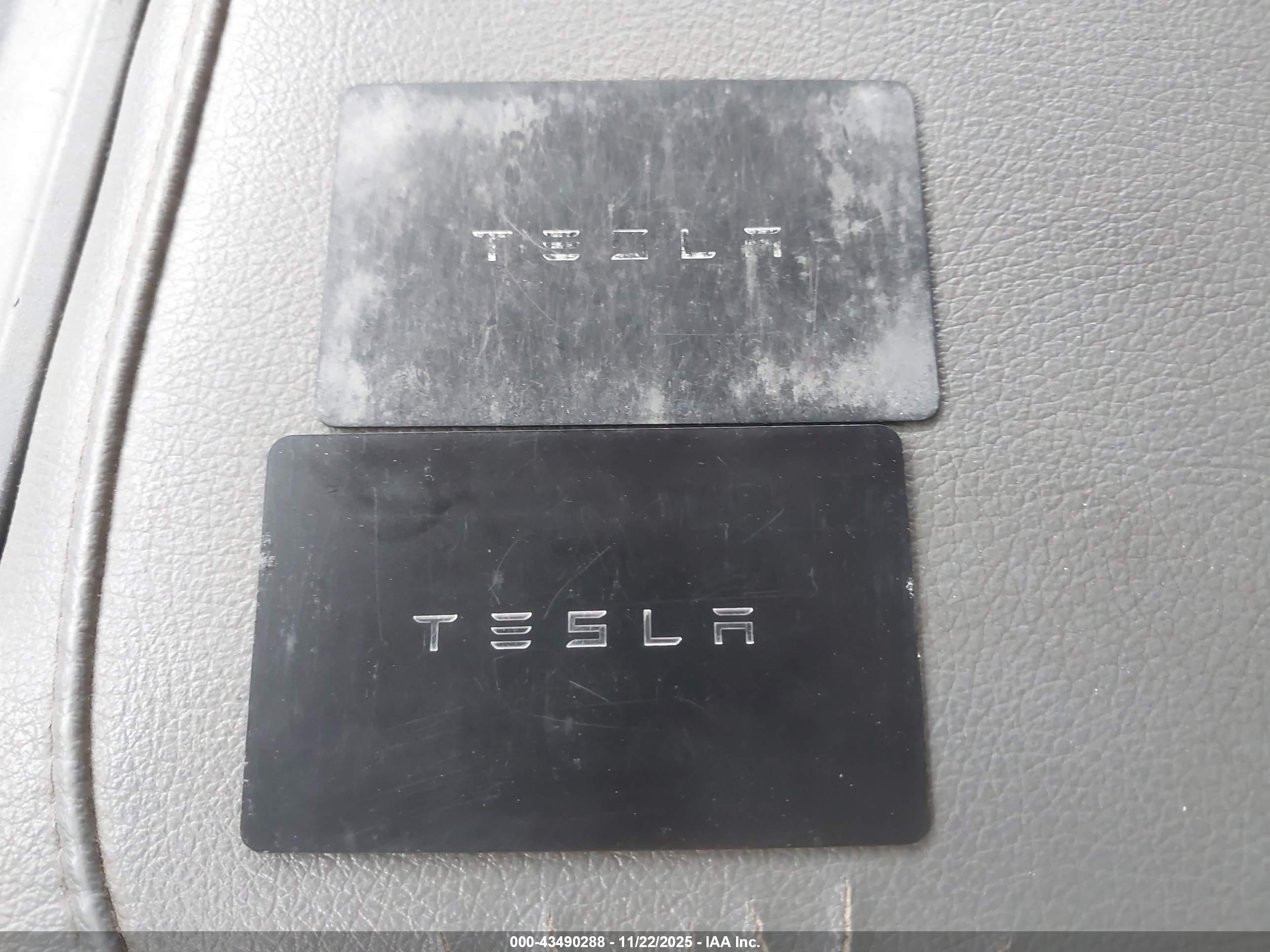 TESLA MODEL image 11