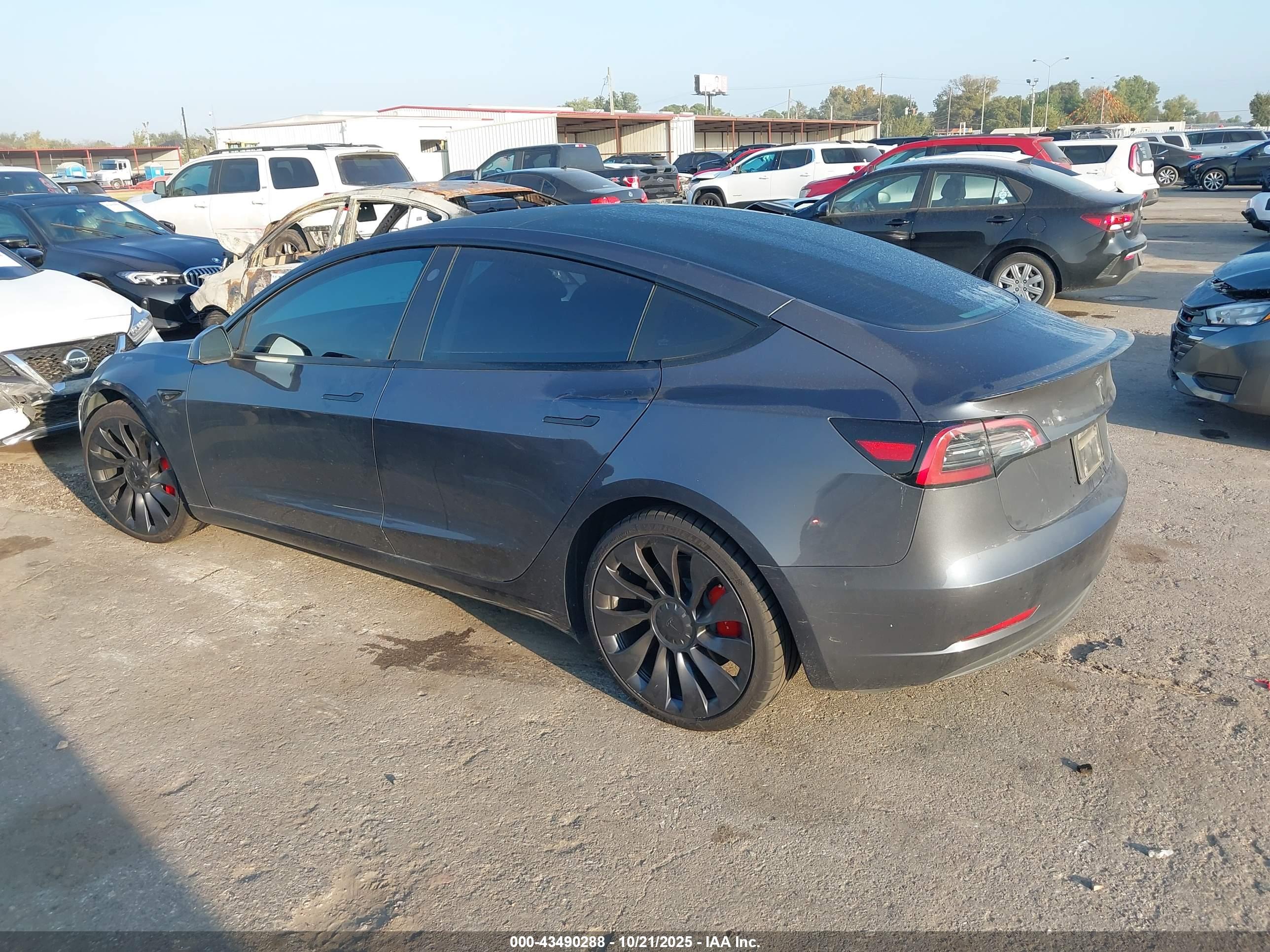 TESLA MODEL image 3