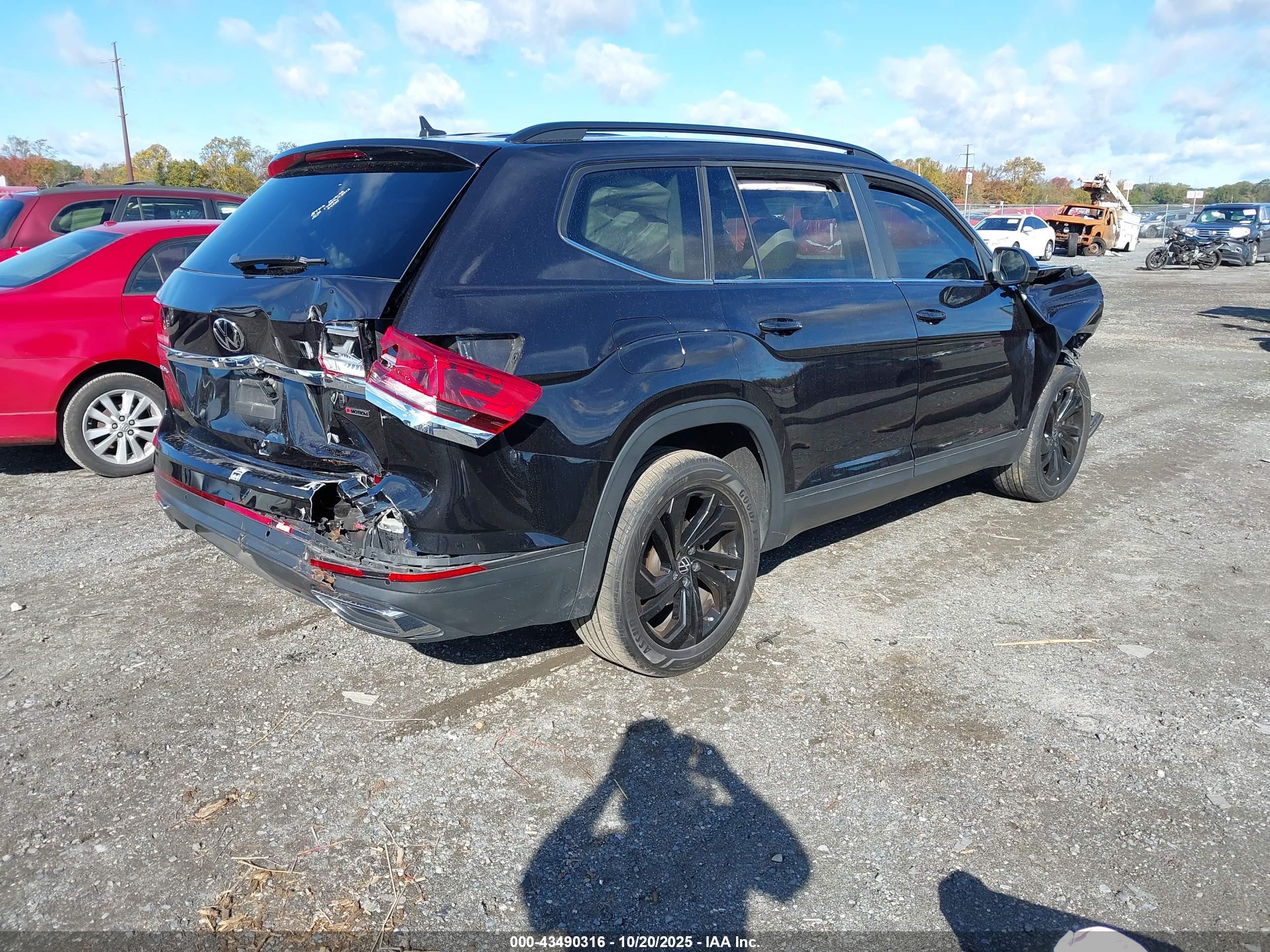 VOLKSWAGEN ATLAS image 4
