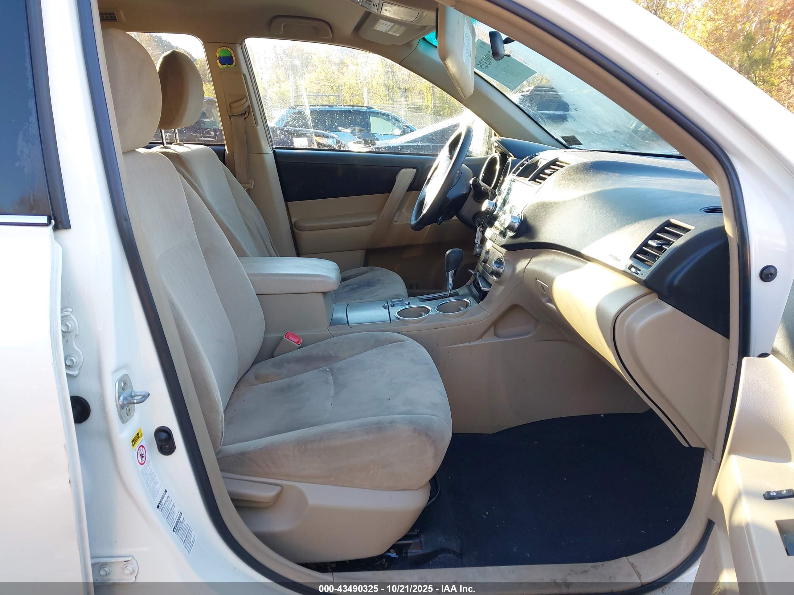 TOYOTA HIGHLANDER image 5