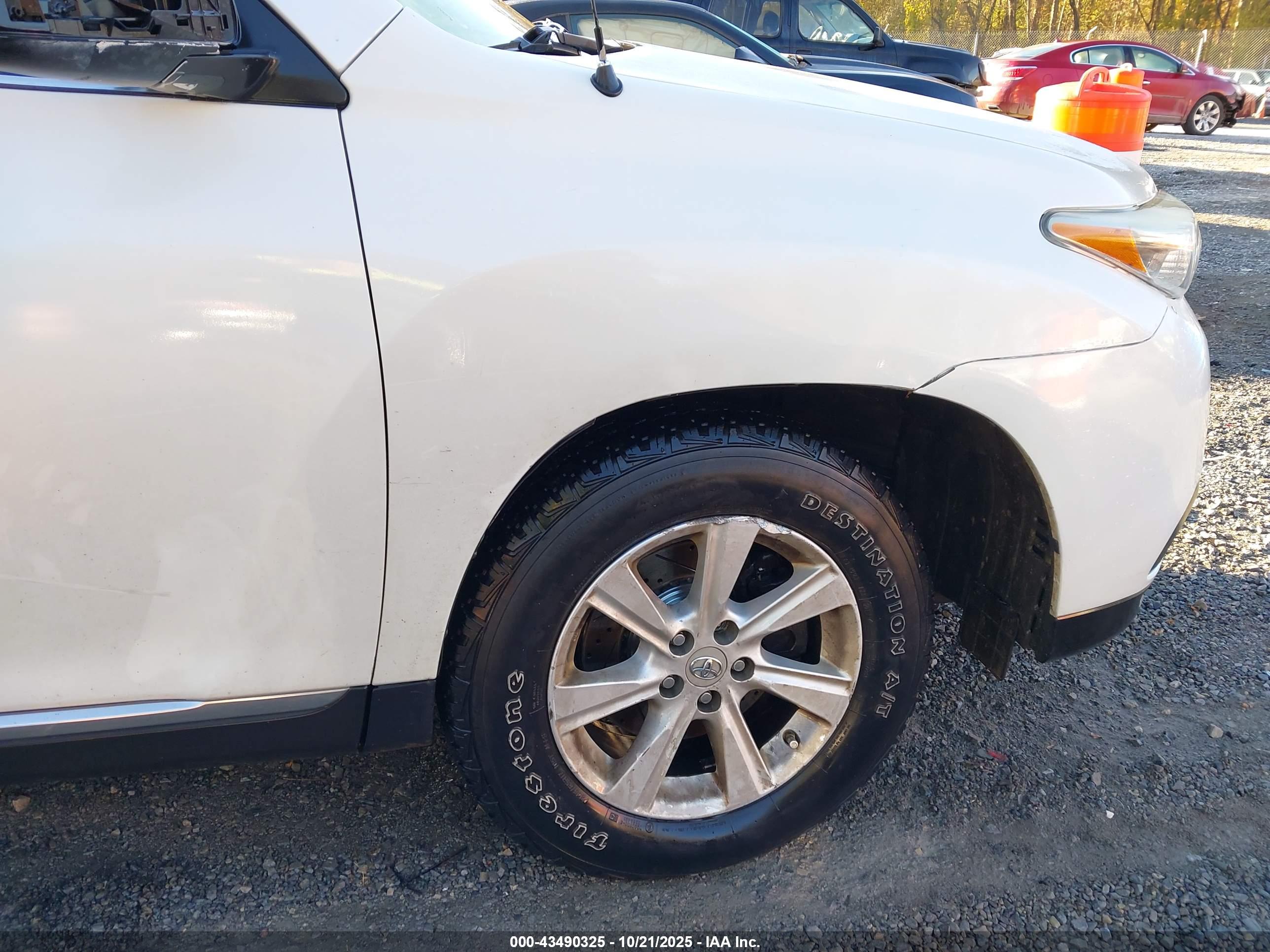 TOYOTA HIGHLANDER image 6