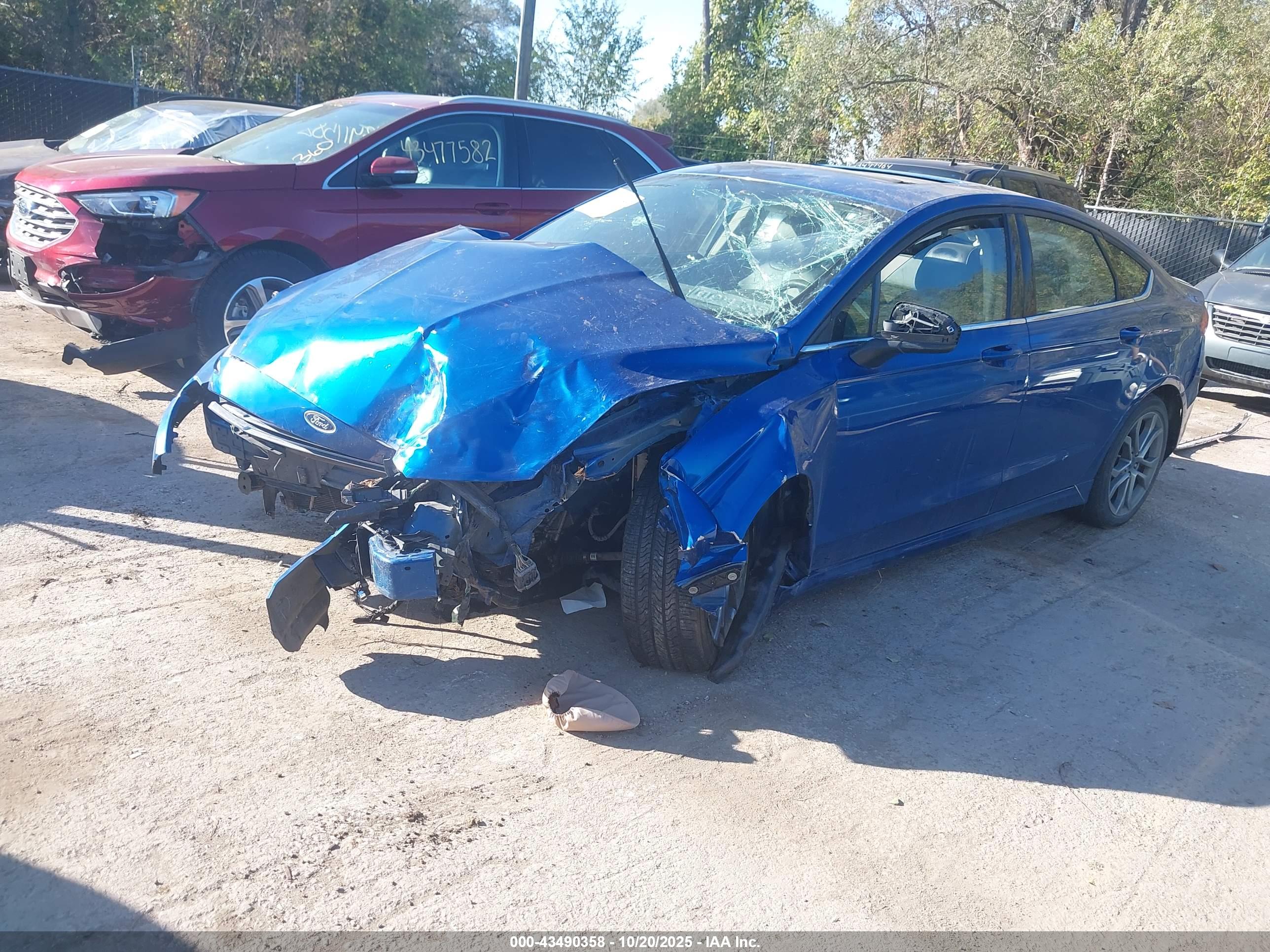 FORD FUSION image 2