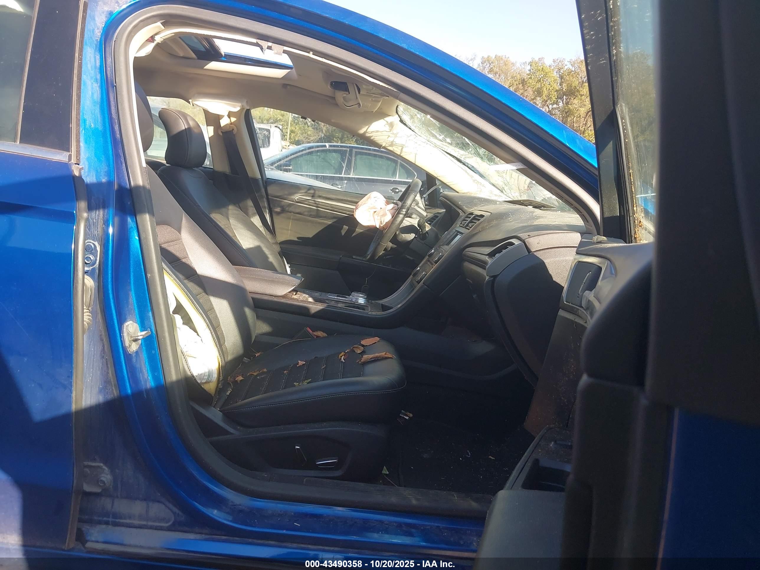 FORD FUSION image 5