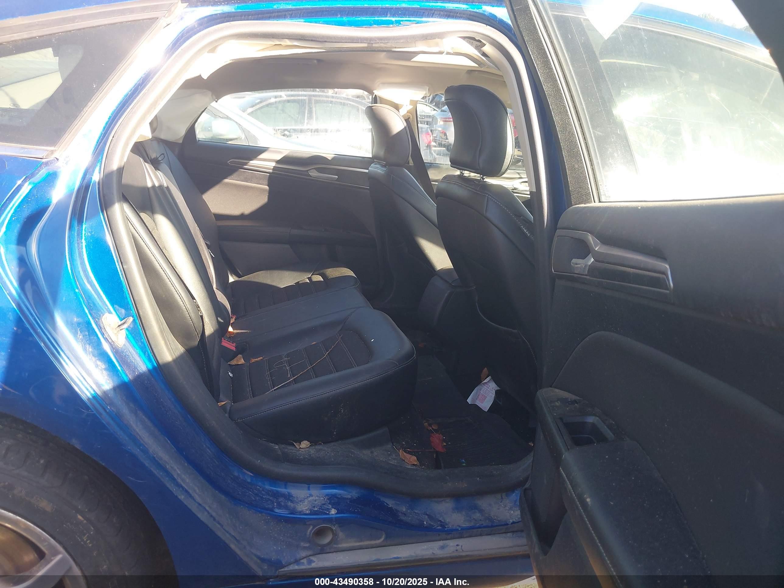 FORD FUSION image 8