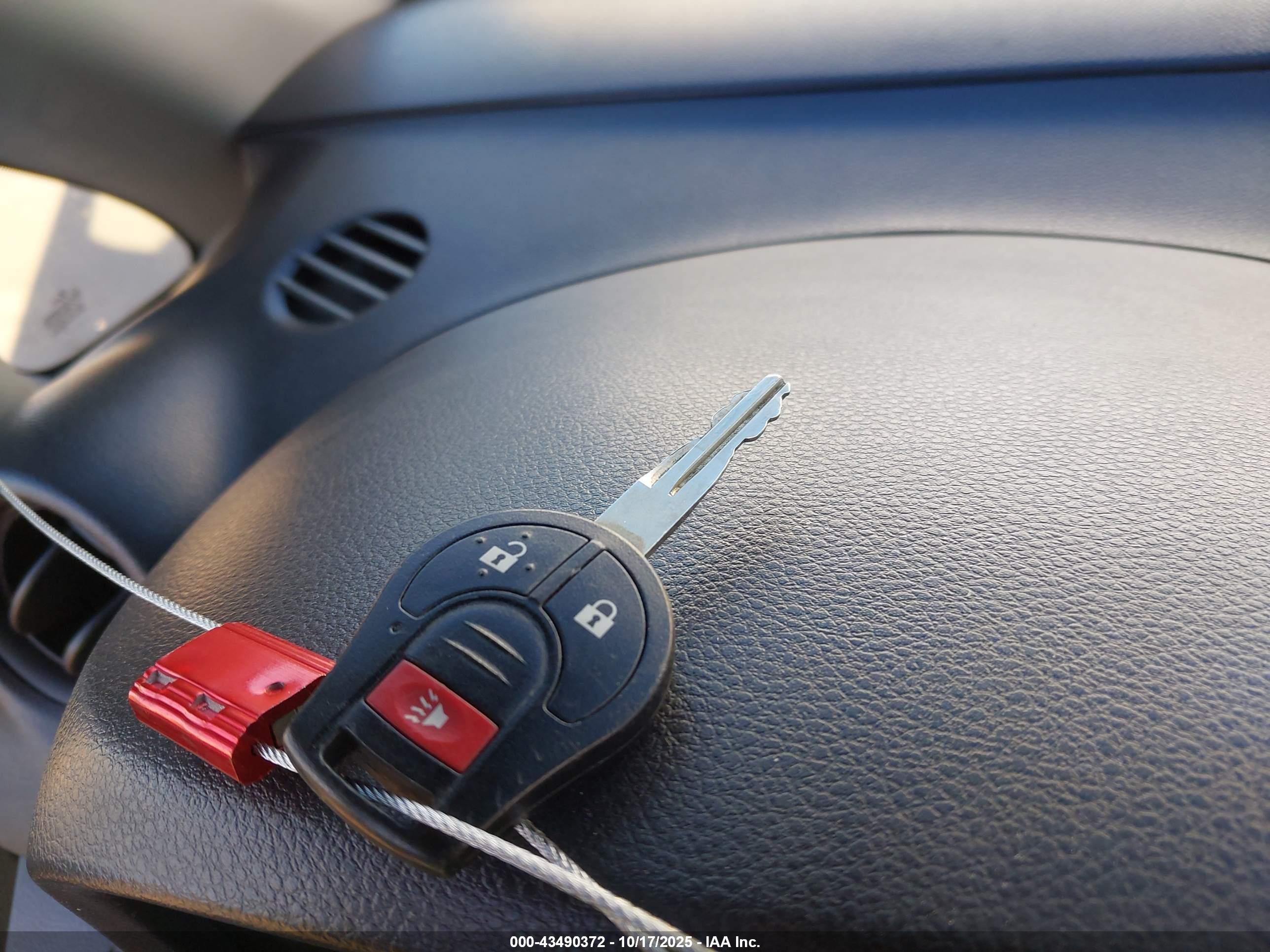 NISSAN NV200 image 11