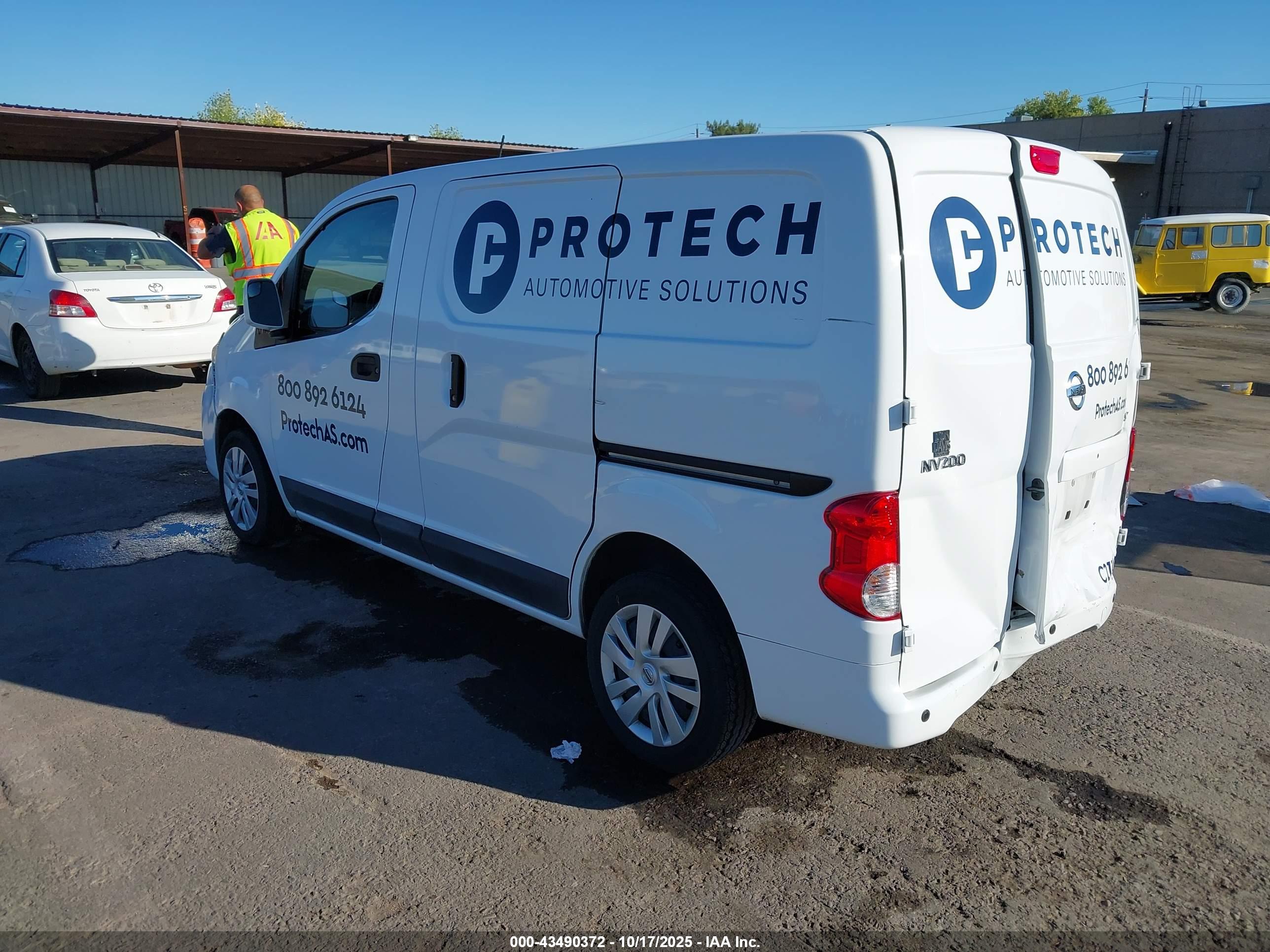 NISSAN NV200 image 3
