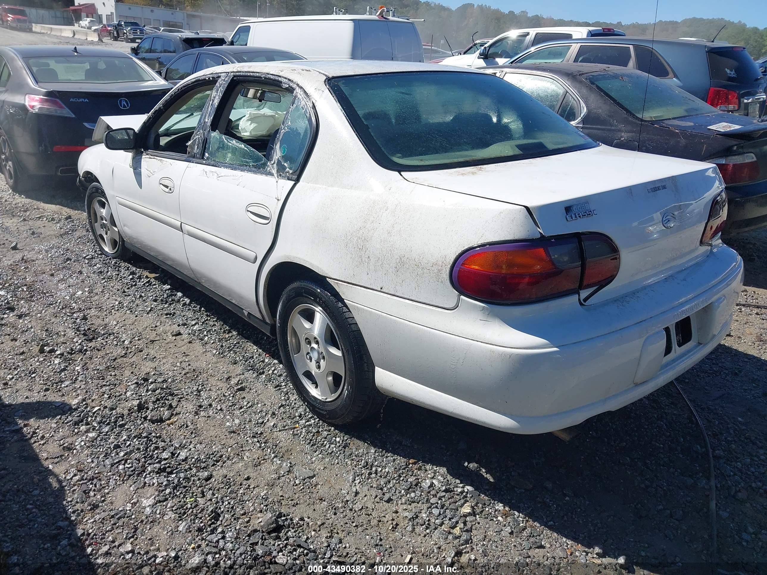 CHEVROLET CLASSIC image 3