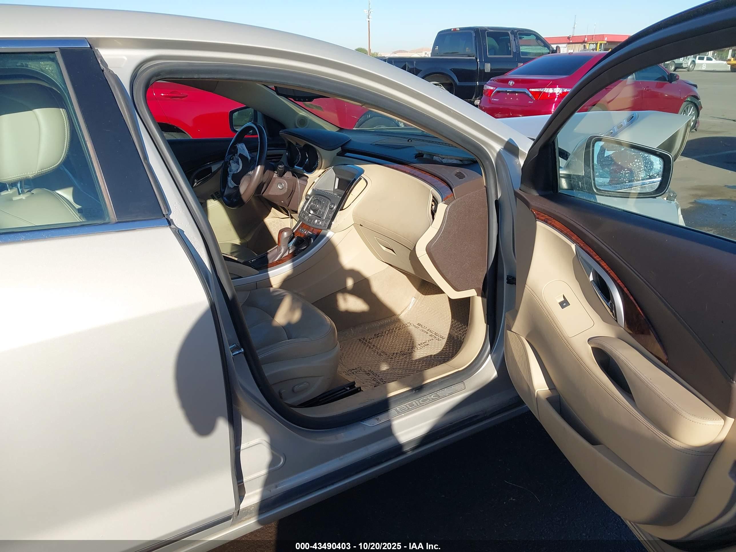 BUICK LACROSSE image 5