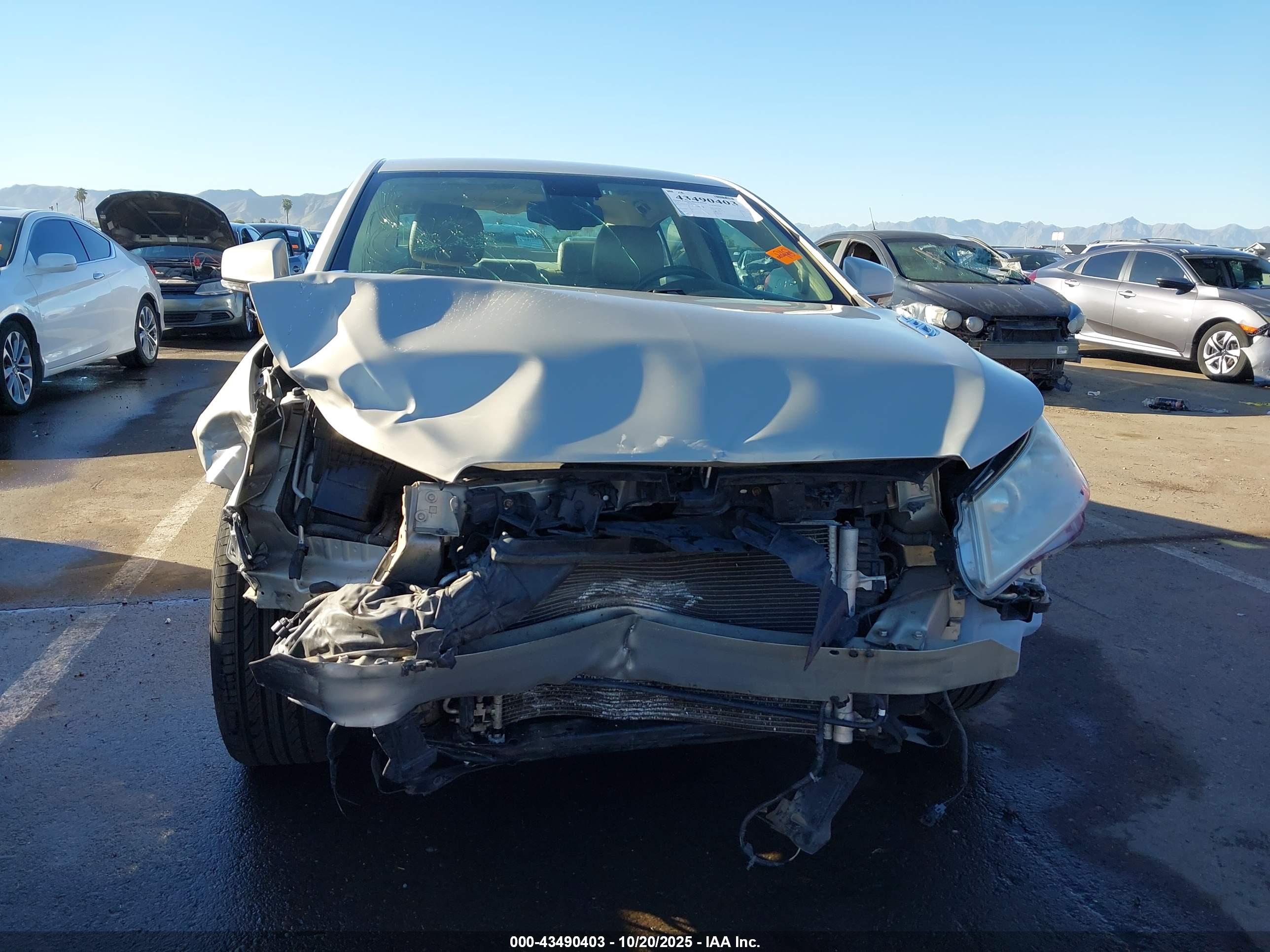 BUICK LACROSSE image 6