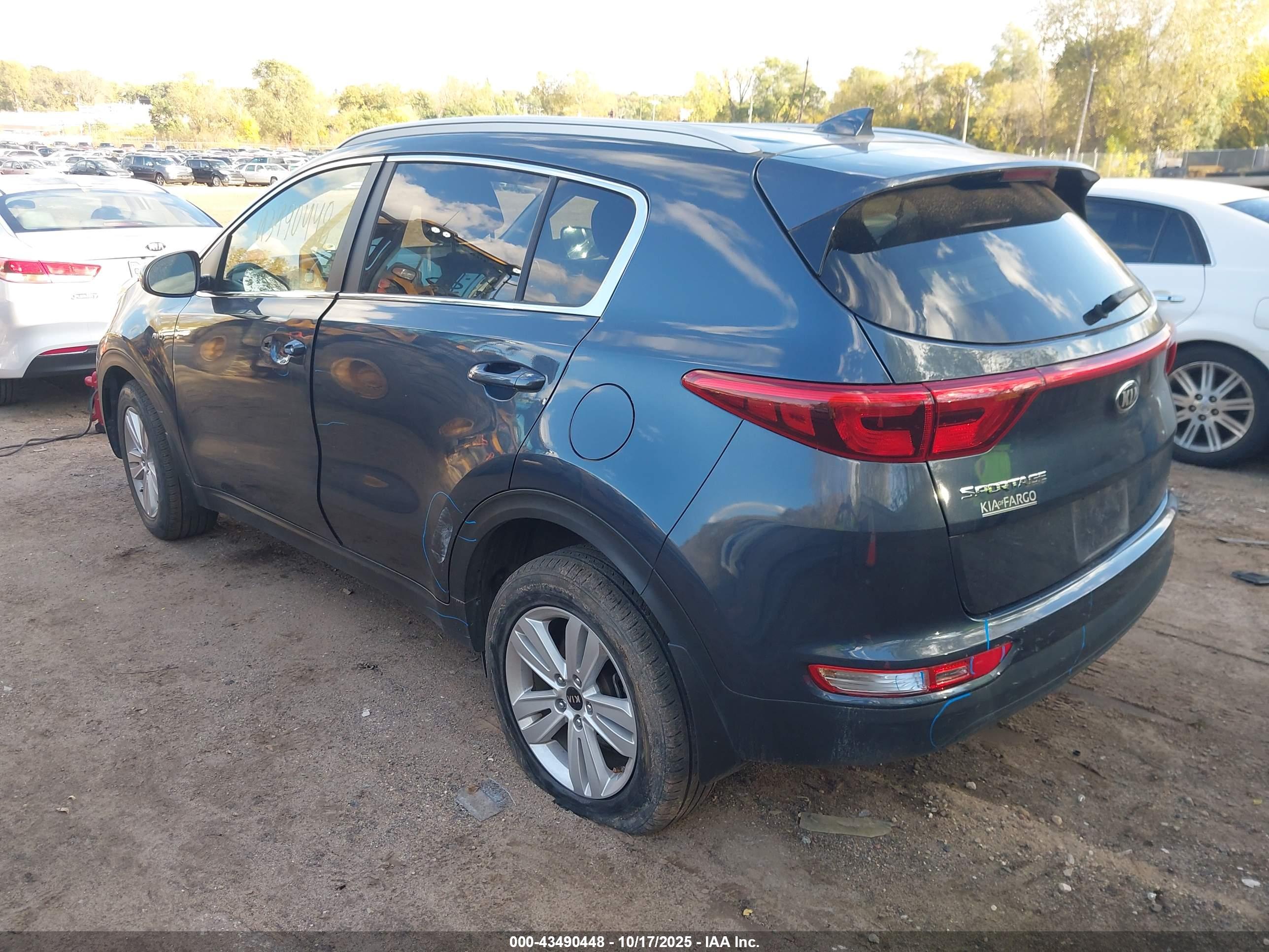 KIA SPORTAGE image 3