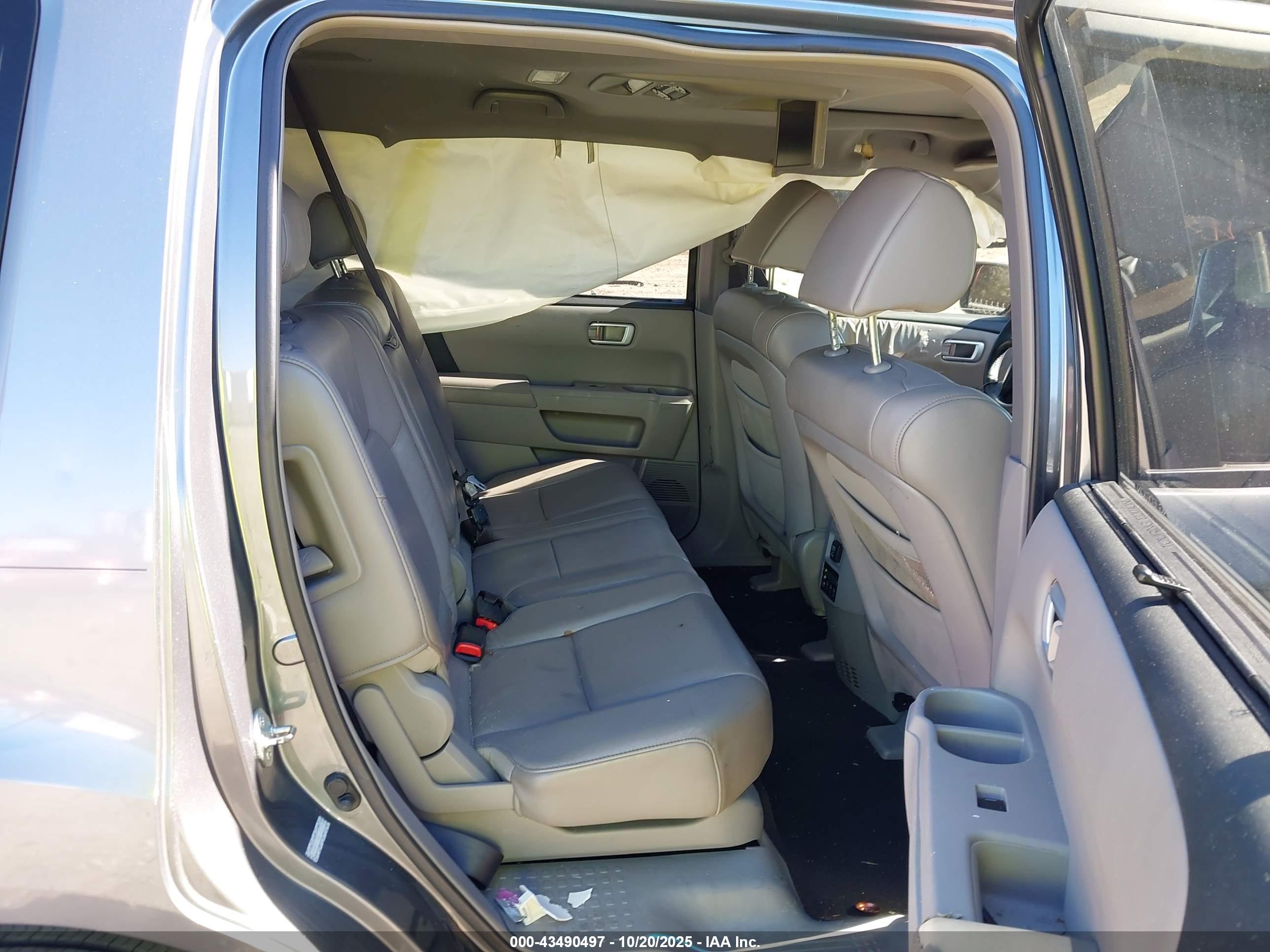 HONDA PILOT image 8