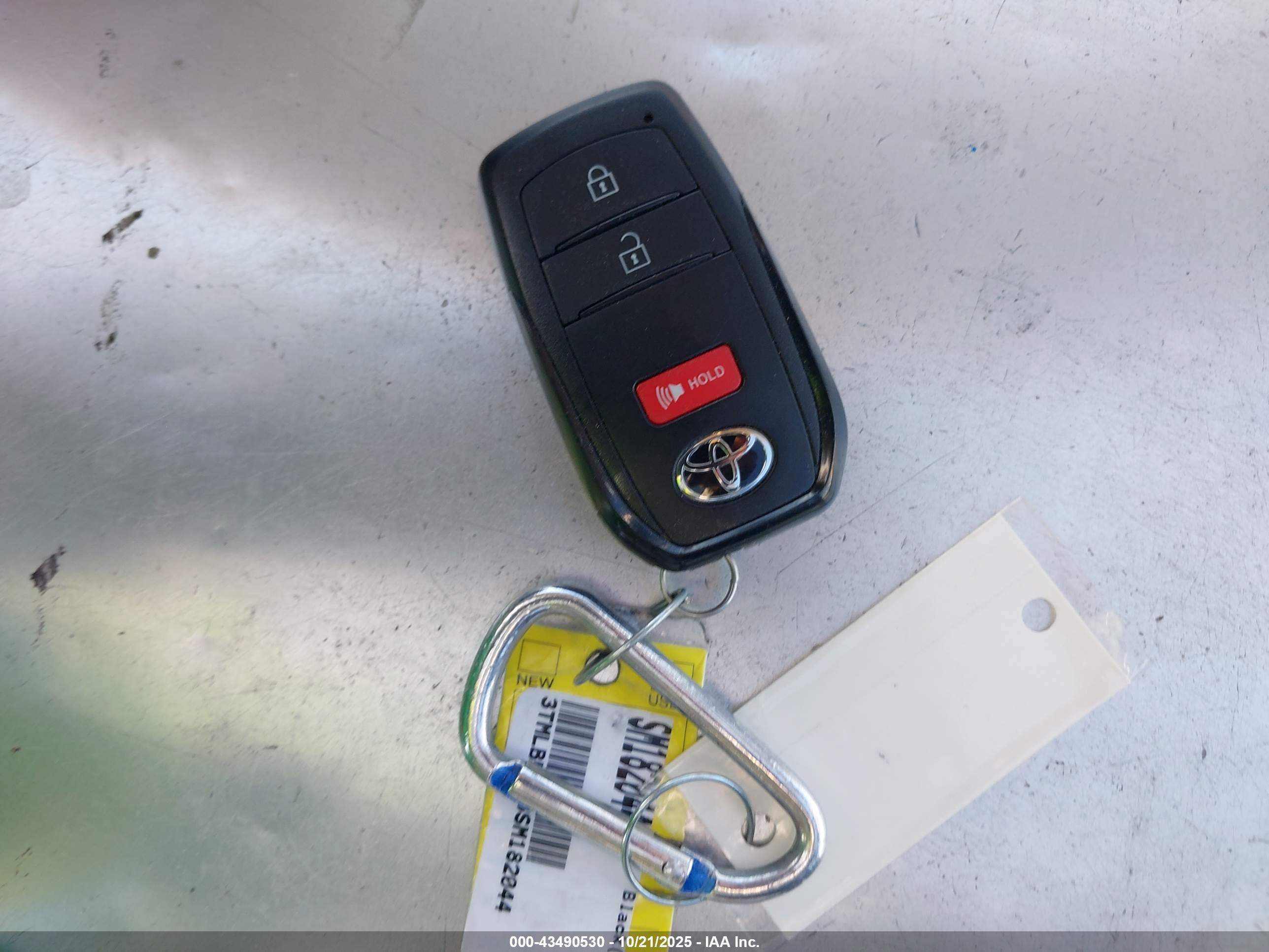 TOYOTA TACOMA image 11