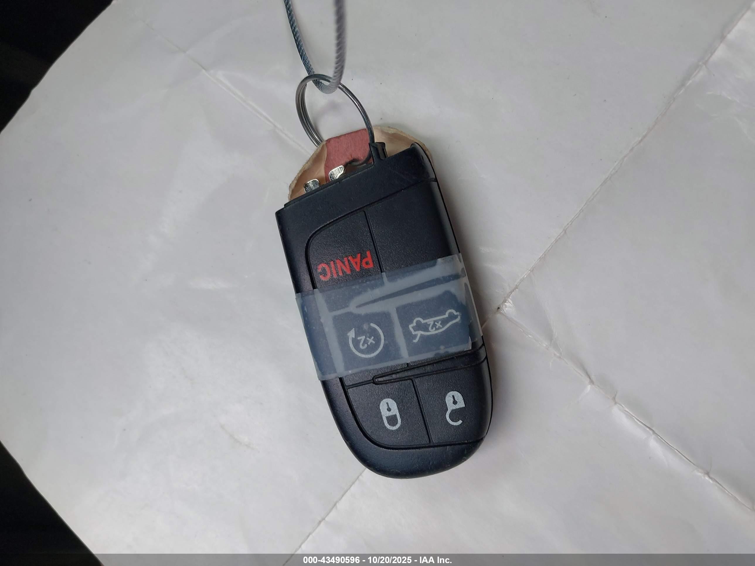 CHRYSLER 300 image 11