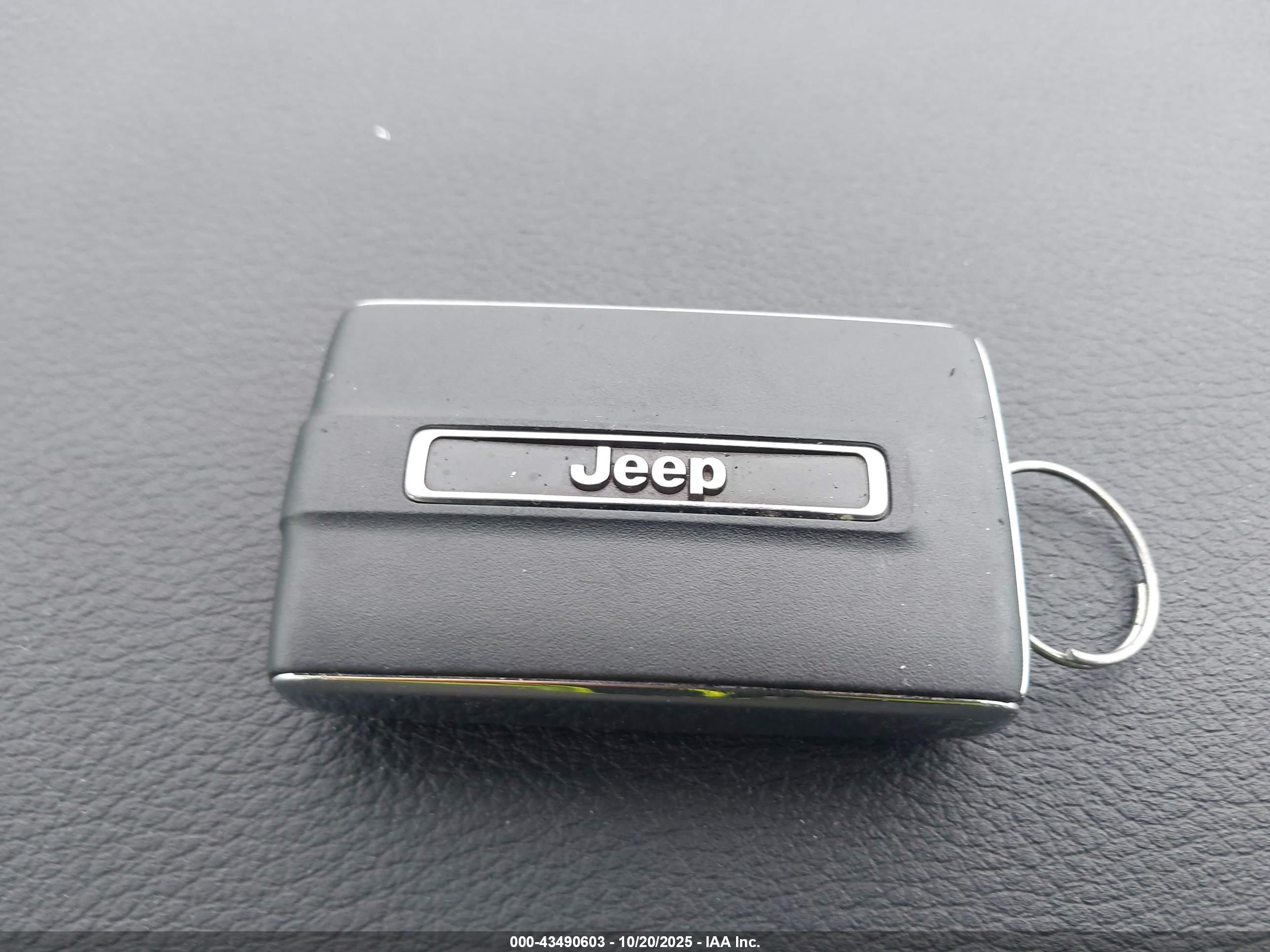 JEEP GRAND image 11
