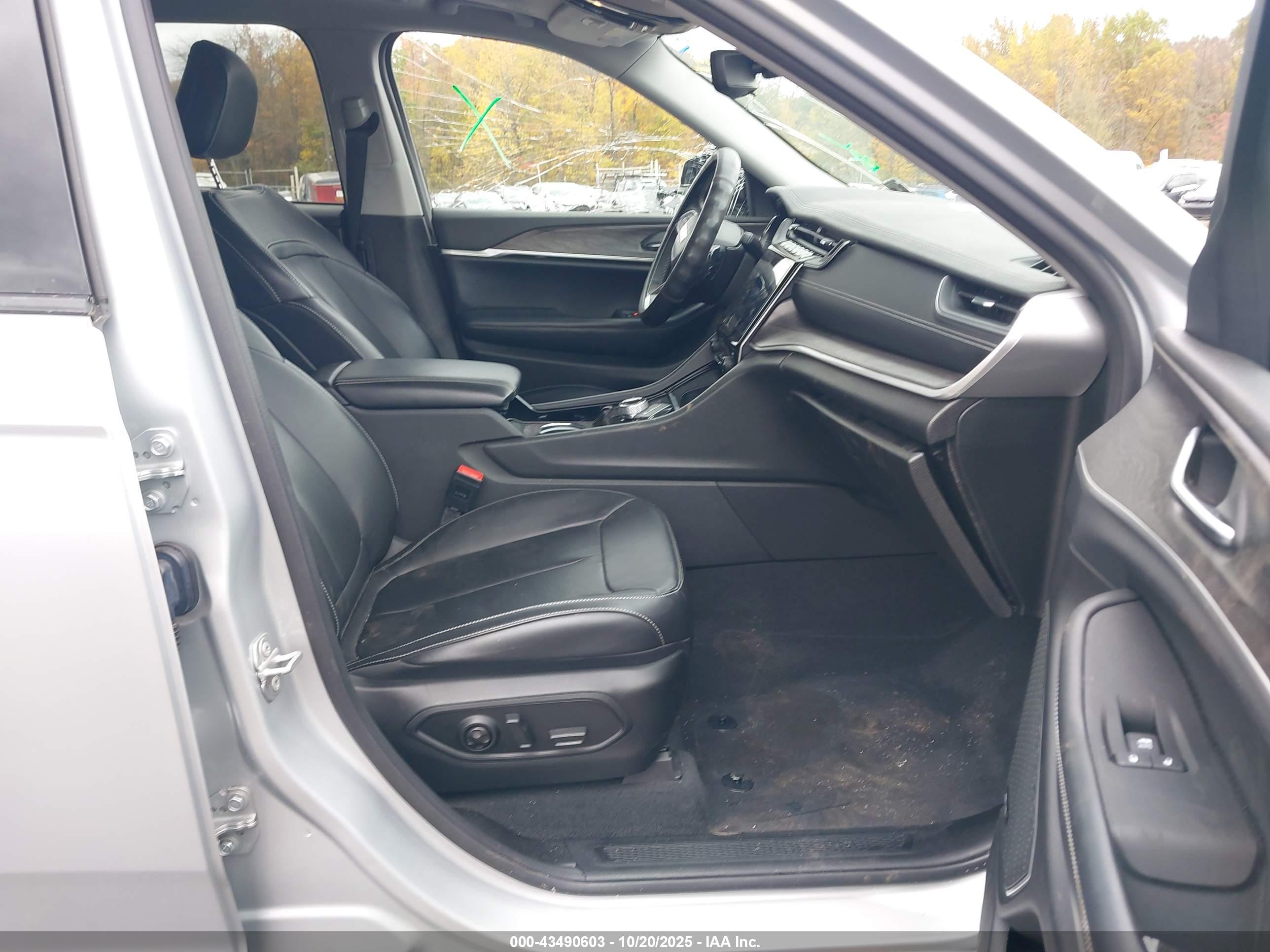 JEEP GRAND image 5