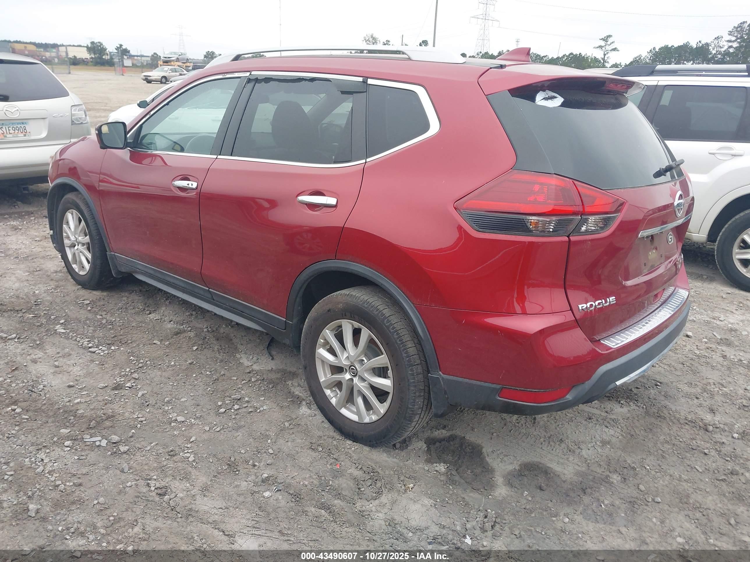 NISSAN ROGUE image 3