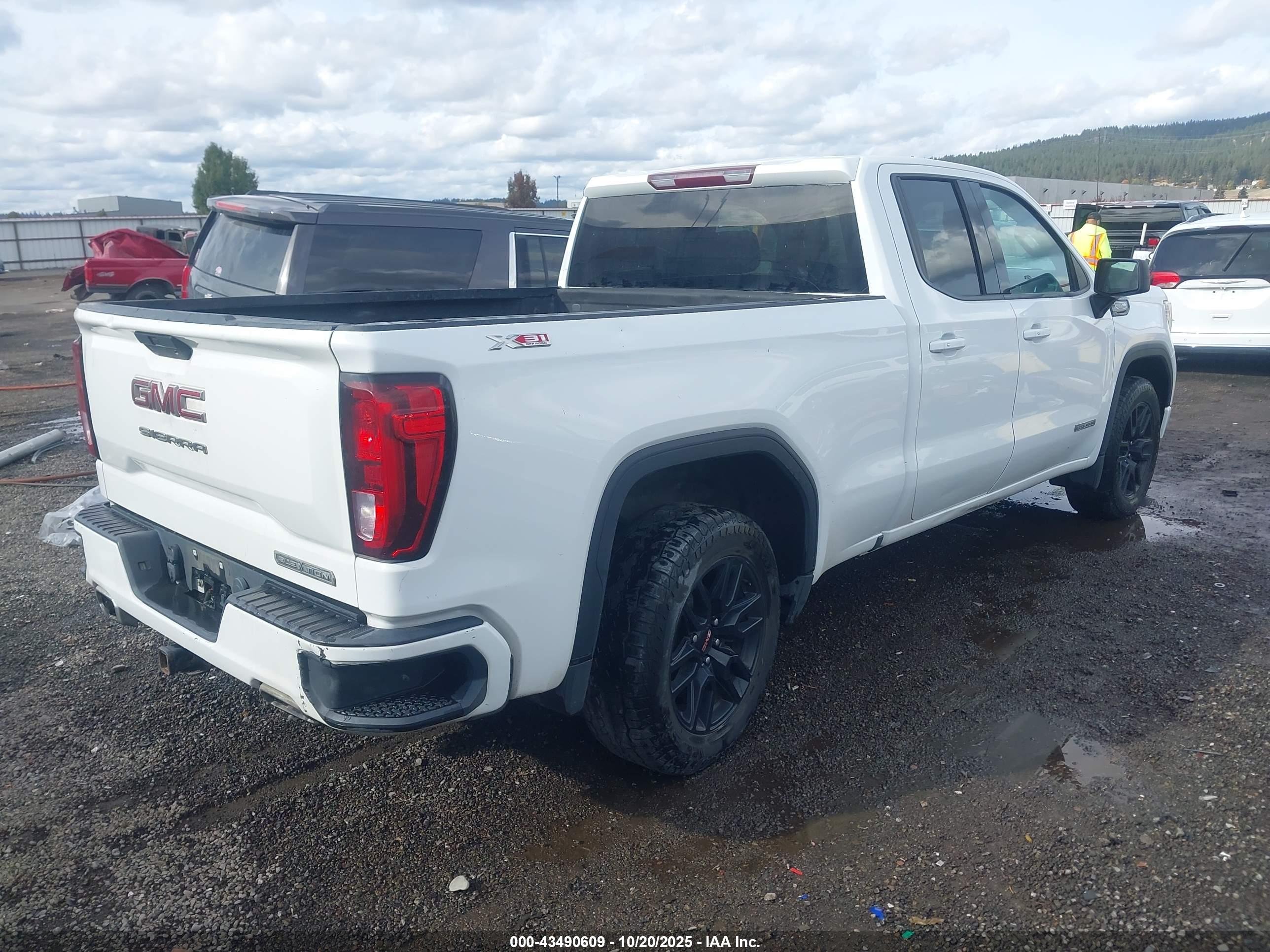 GMC SIERRA image 4