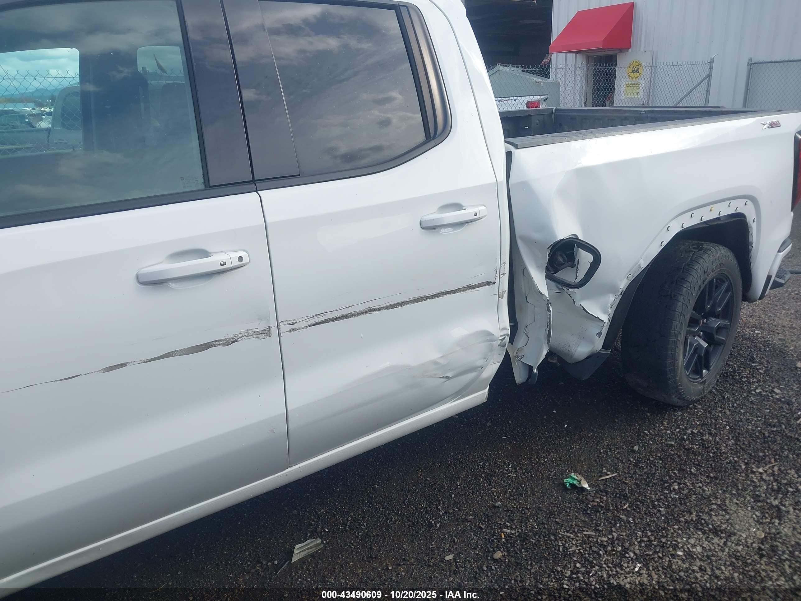 GMC SIERRA image 6