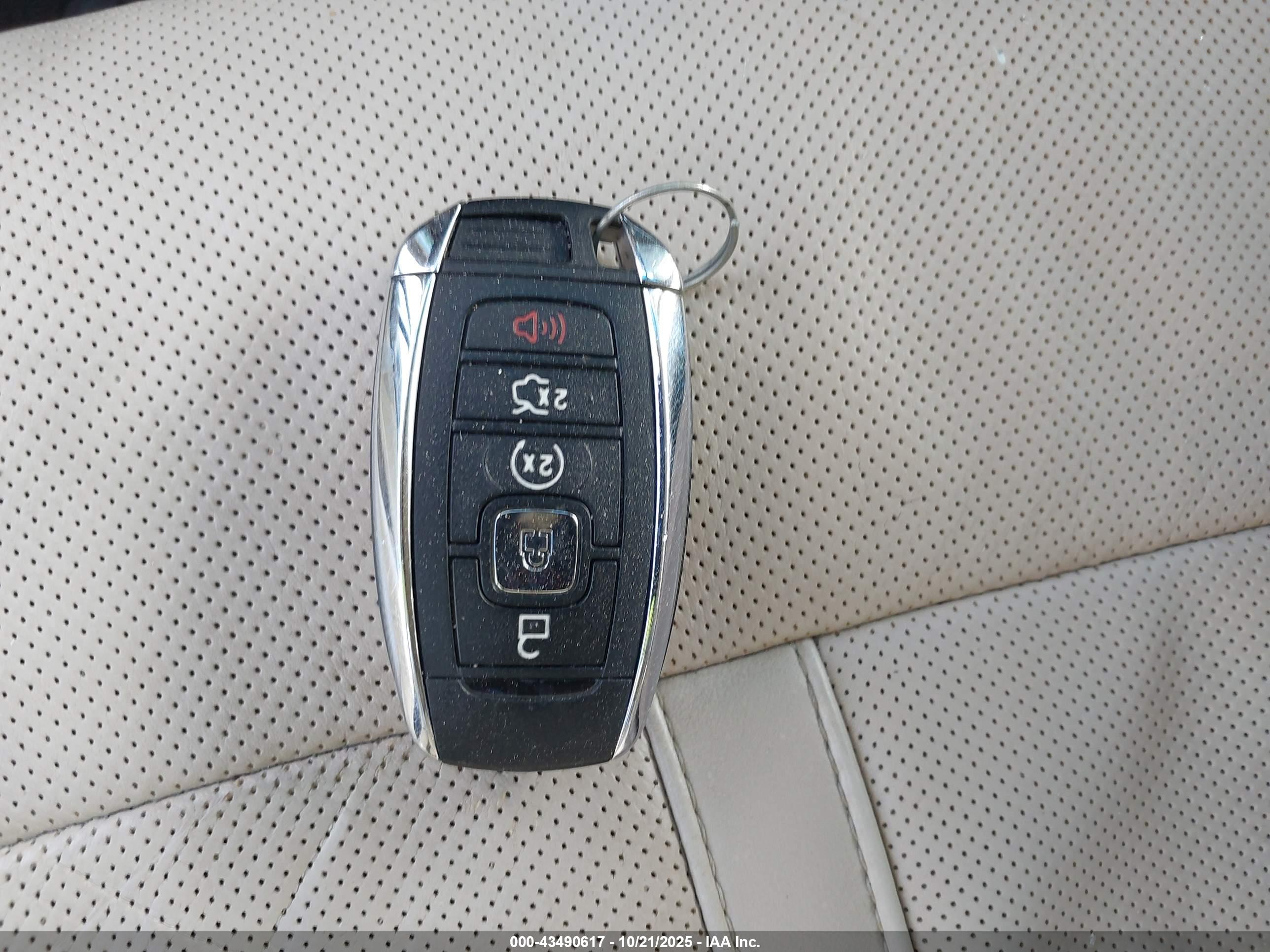 LINCOLN MKZ image 11
