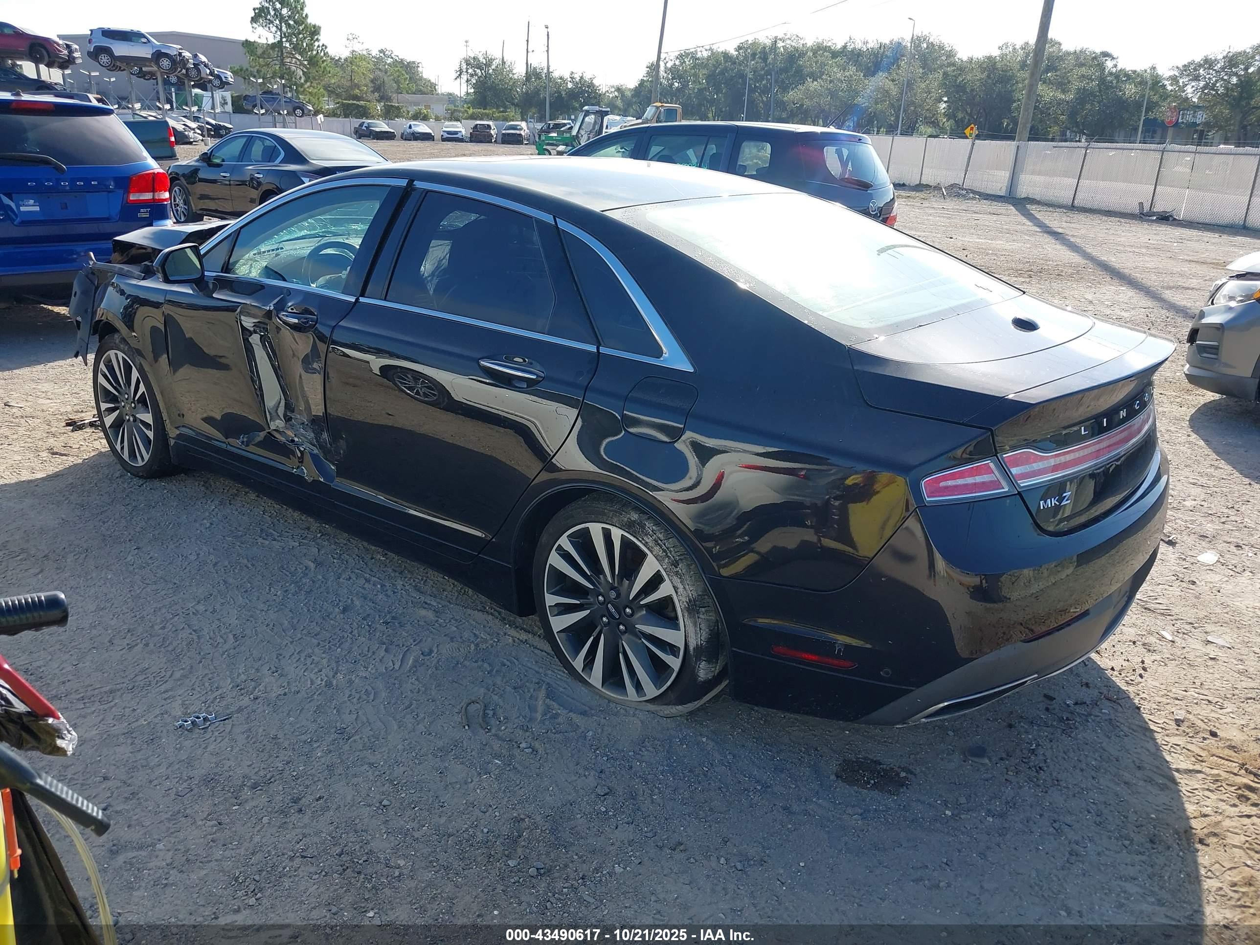 LINCOLN MKZ image 3