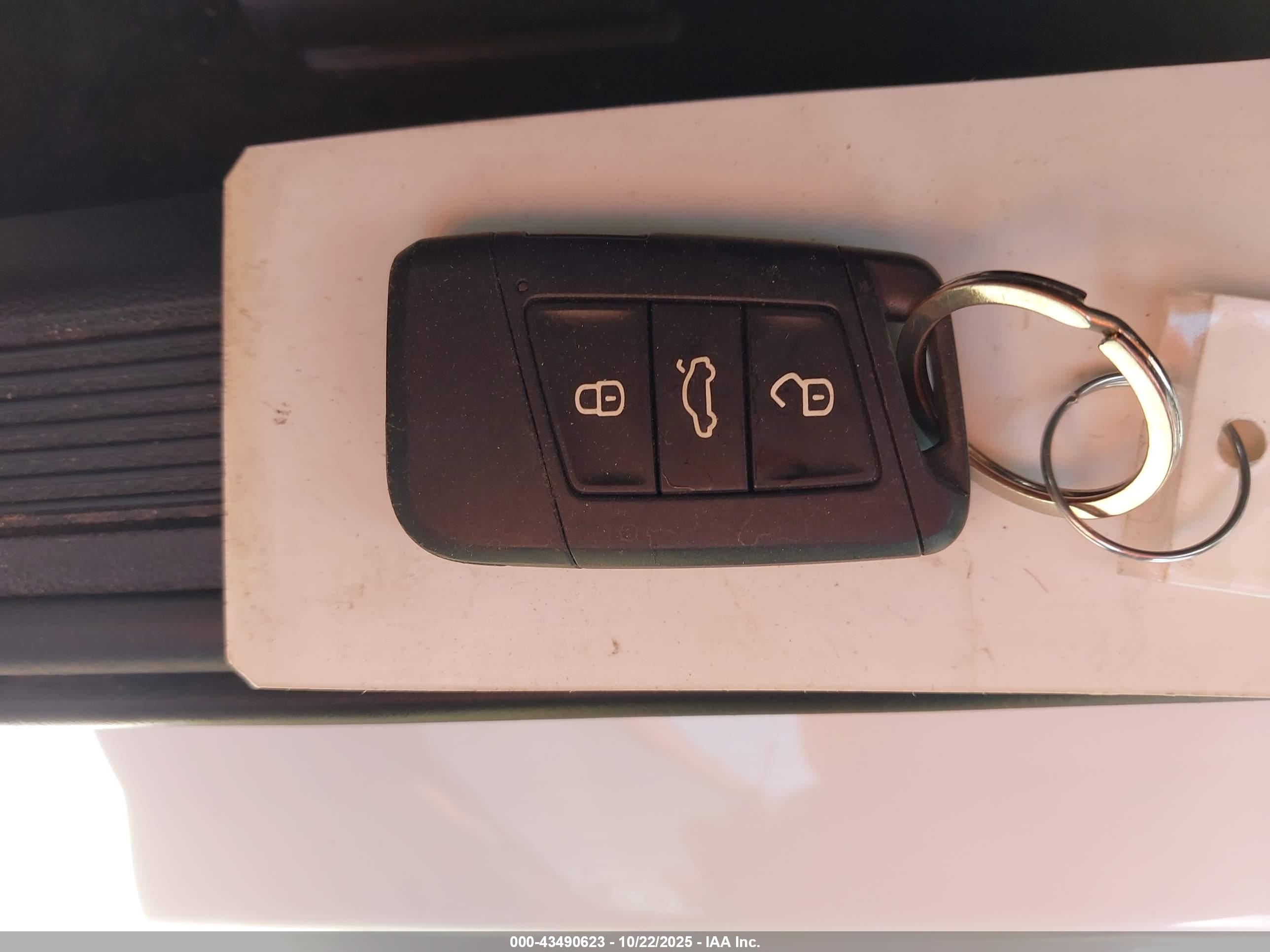 VOLKSWAGEN JETTA image 11