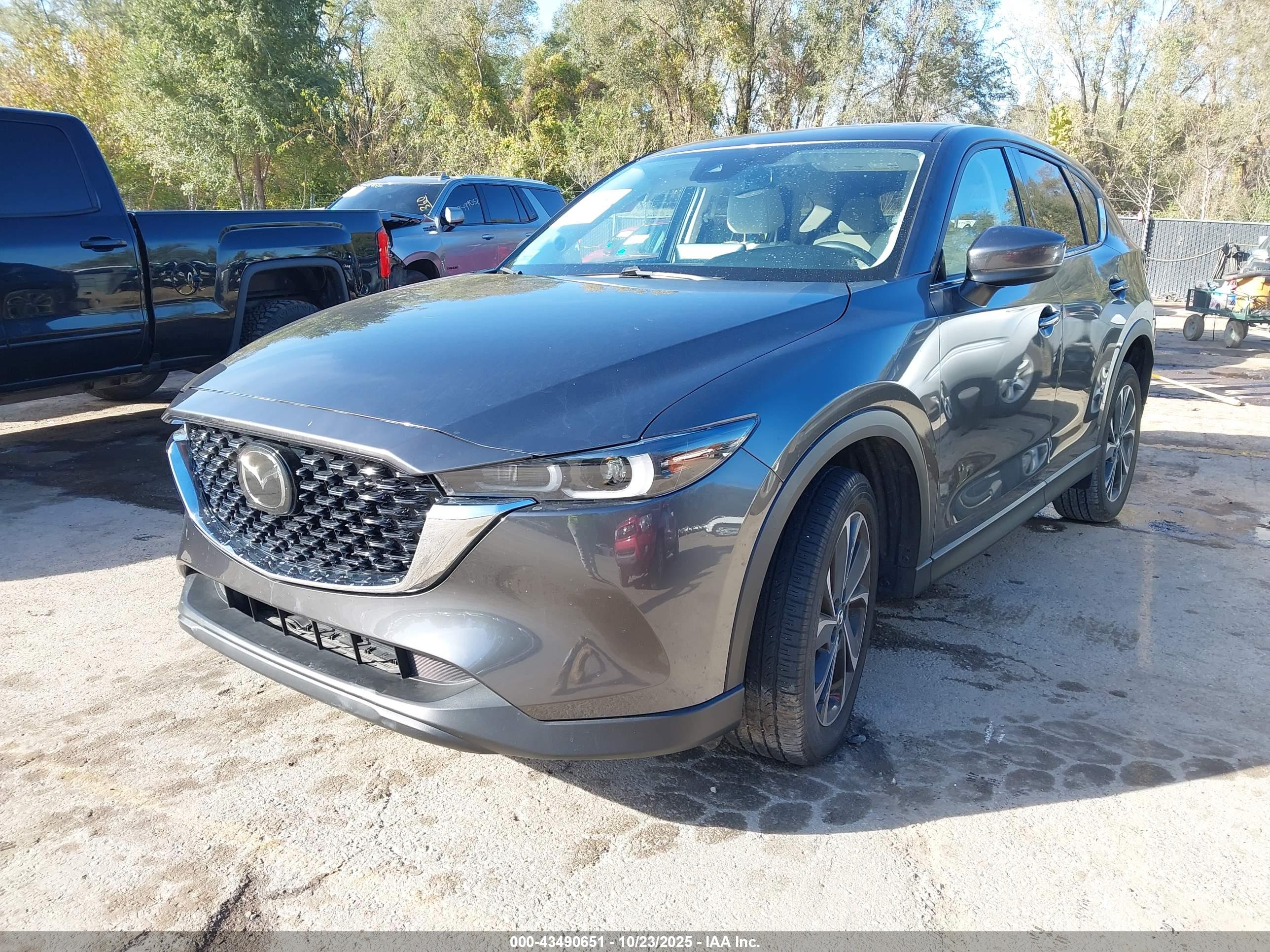 MAZDA CX-5 image 2