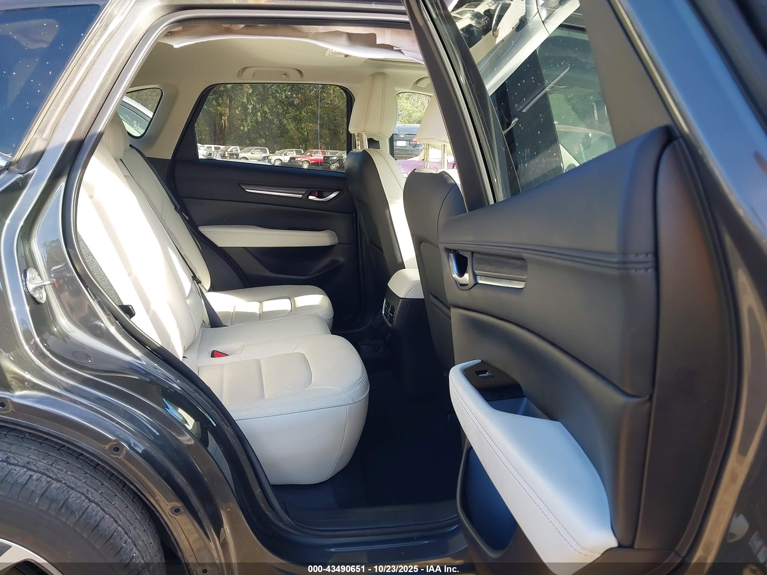 MAZDA CX-5 image 8