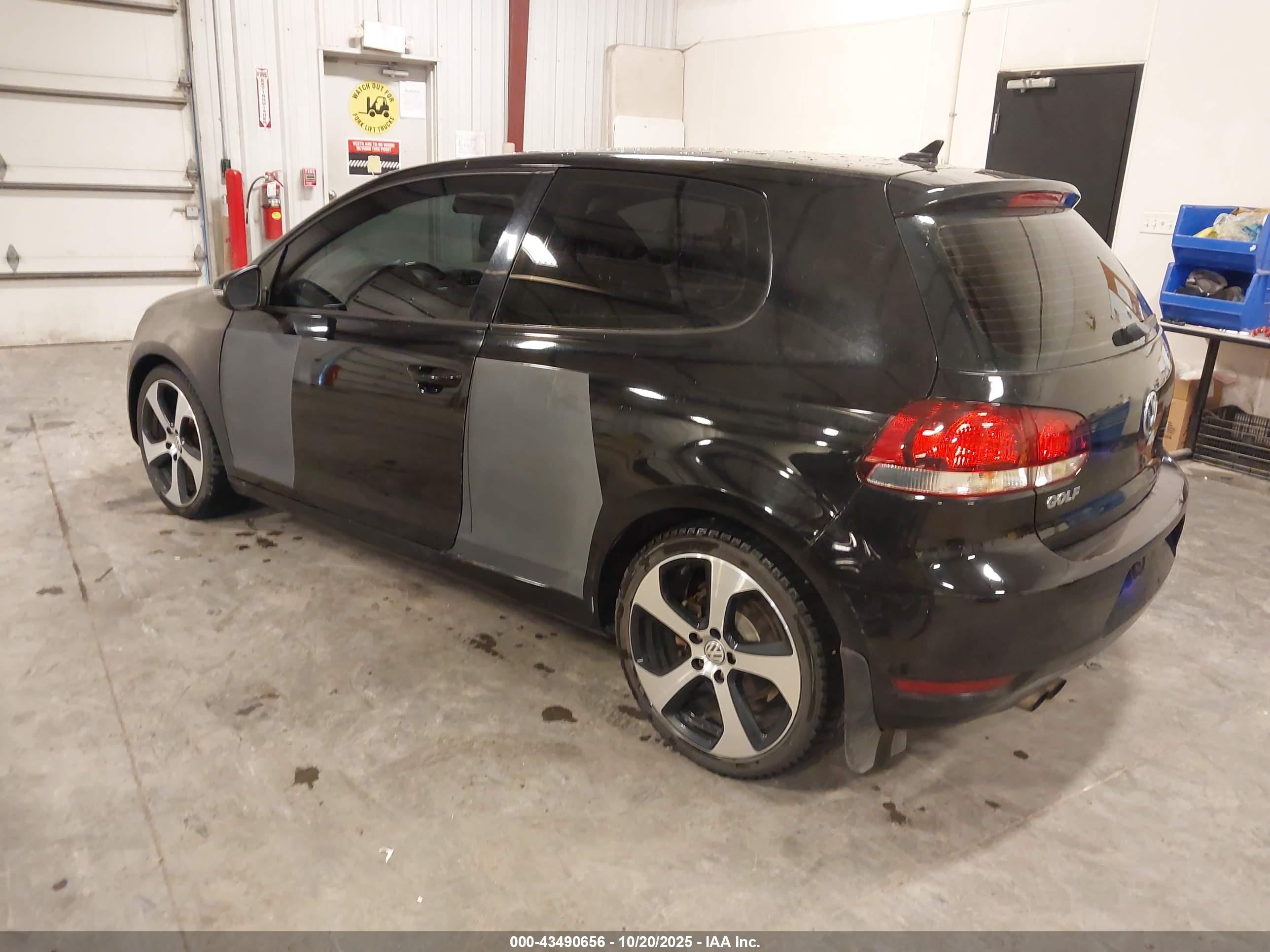 VOLKSWAGEN GOLF image 3