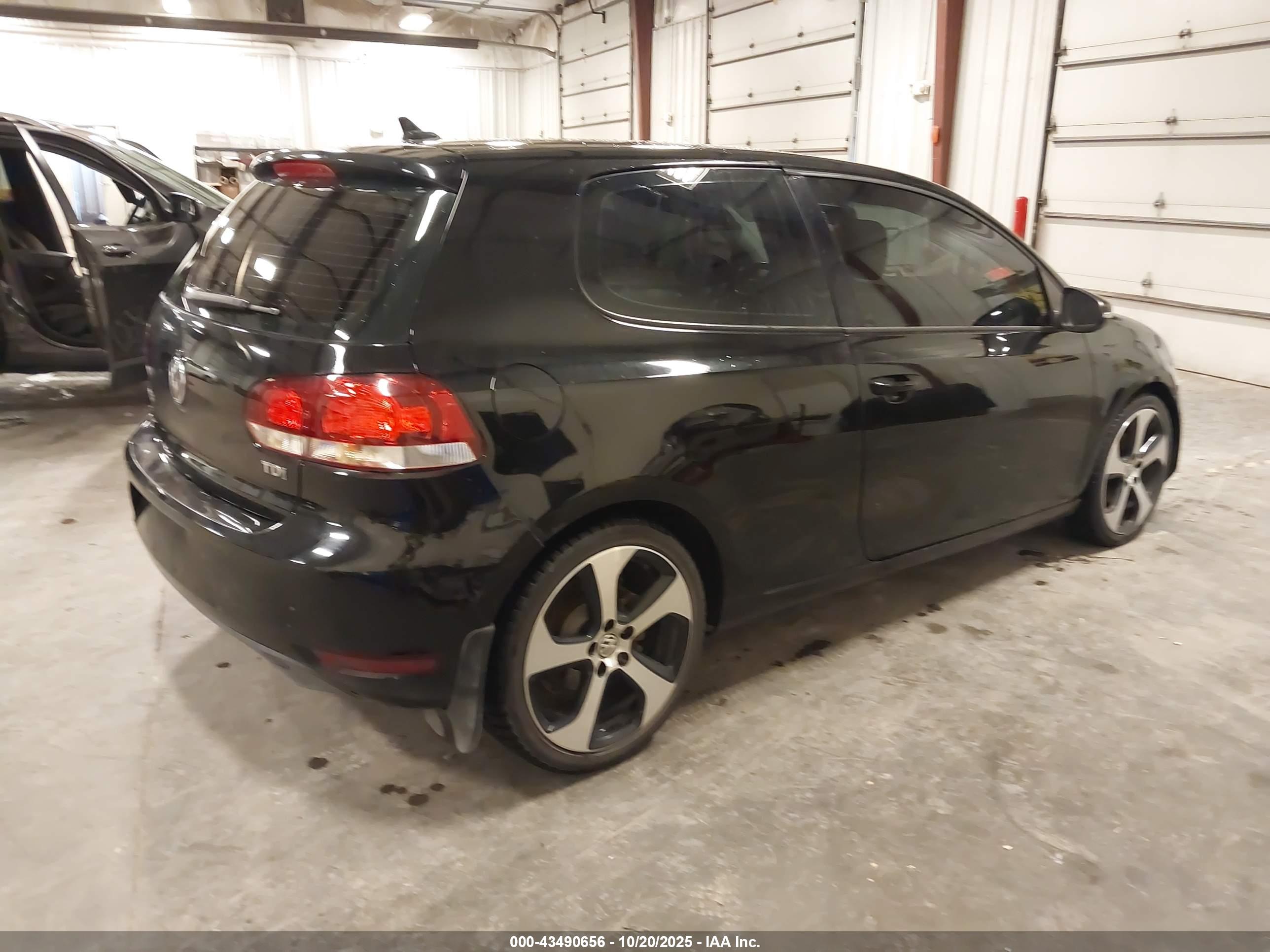 VOLKSWAGEN GOLF image 4