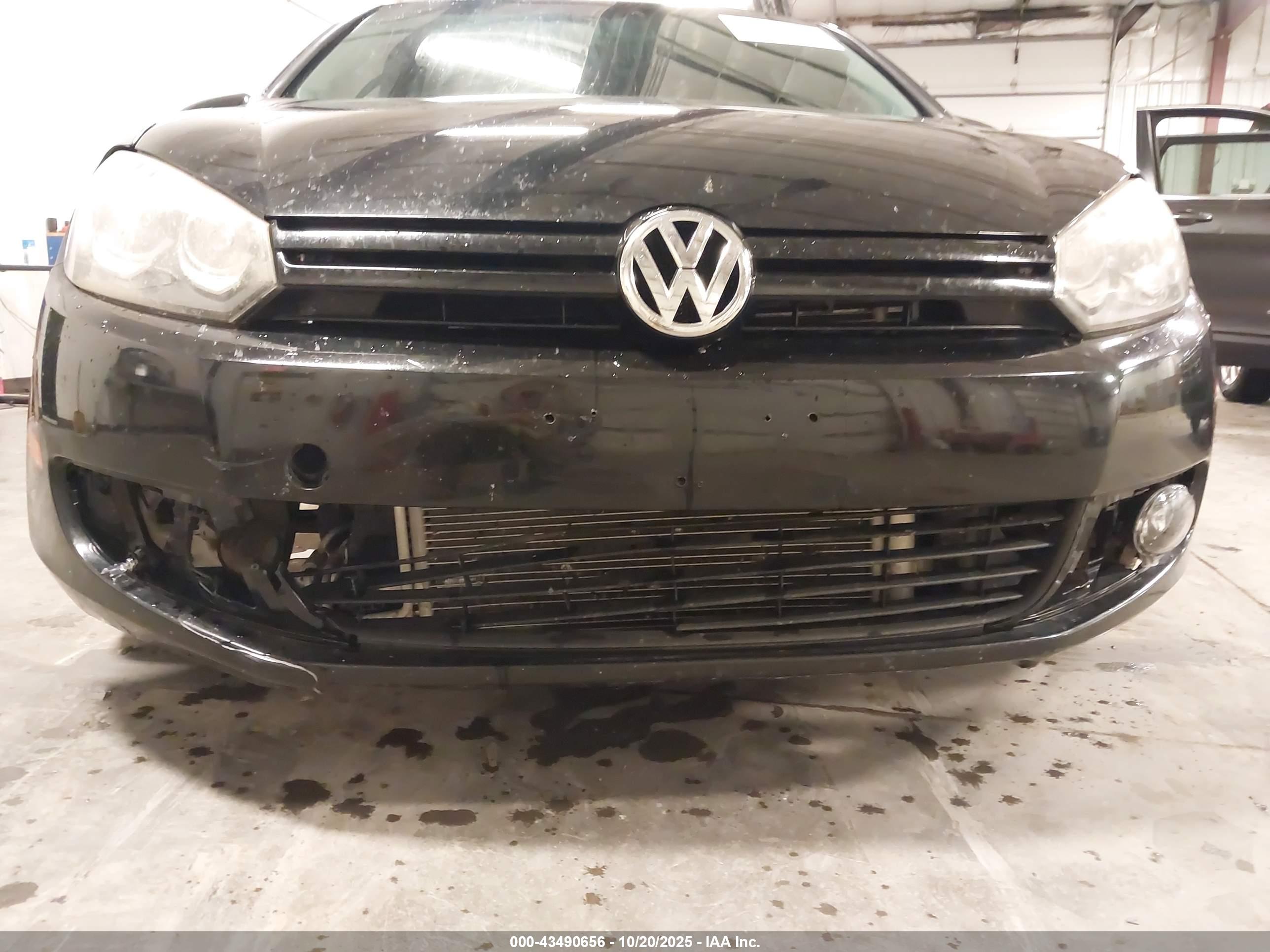 VOLKSWAGEN GOLF image 6
