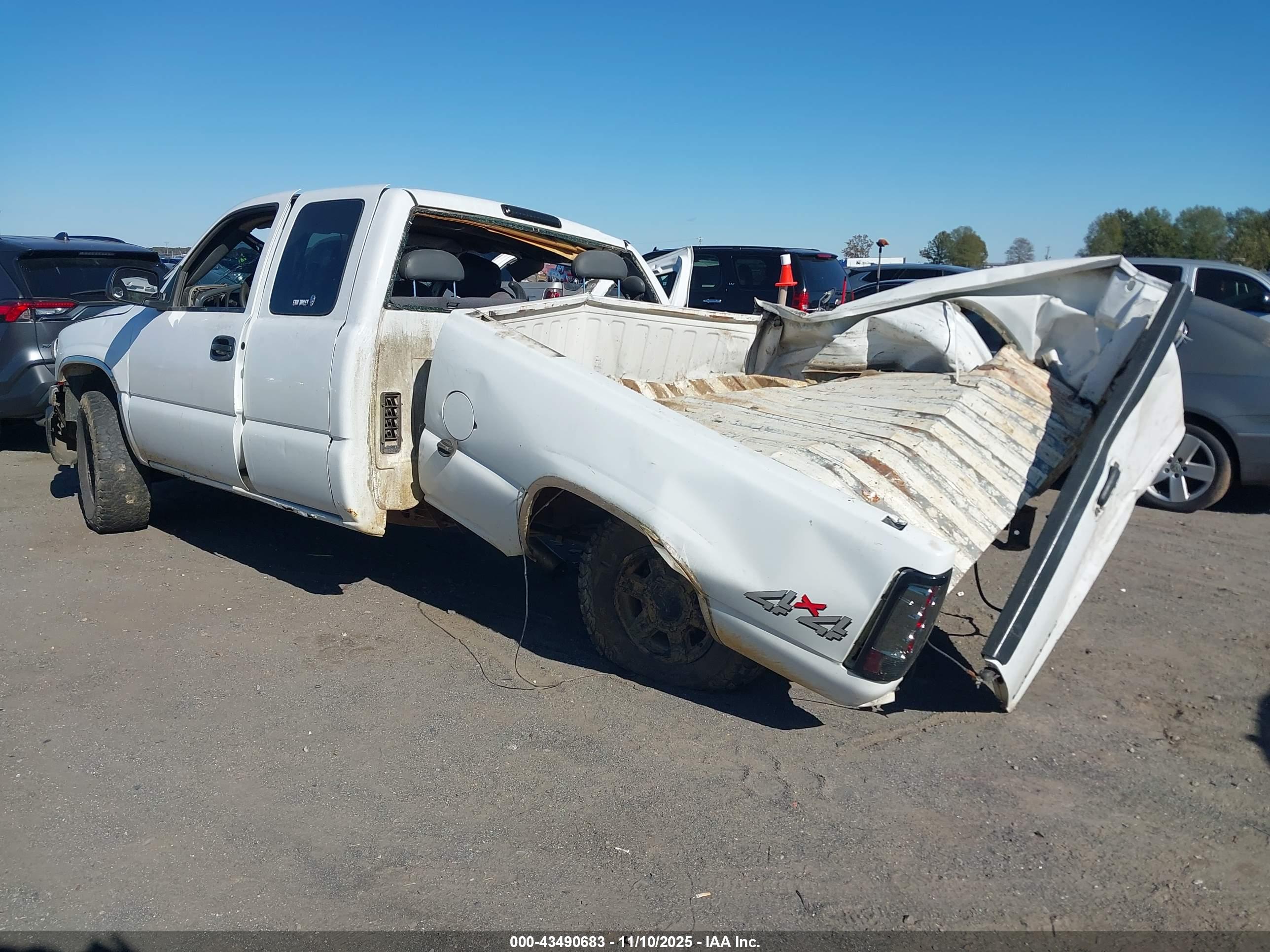 GMC SIERRA image 3