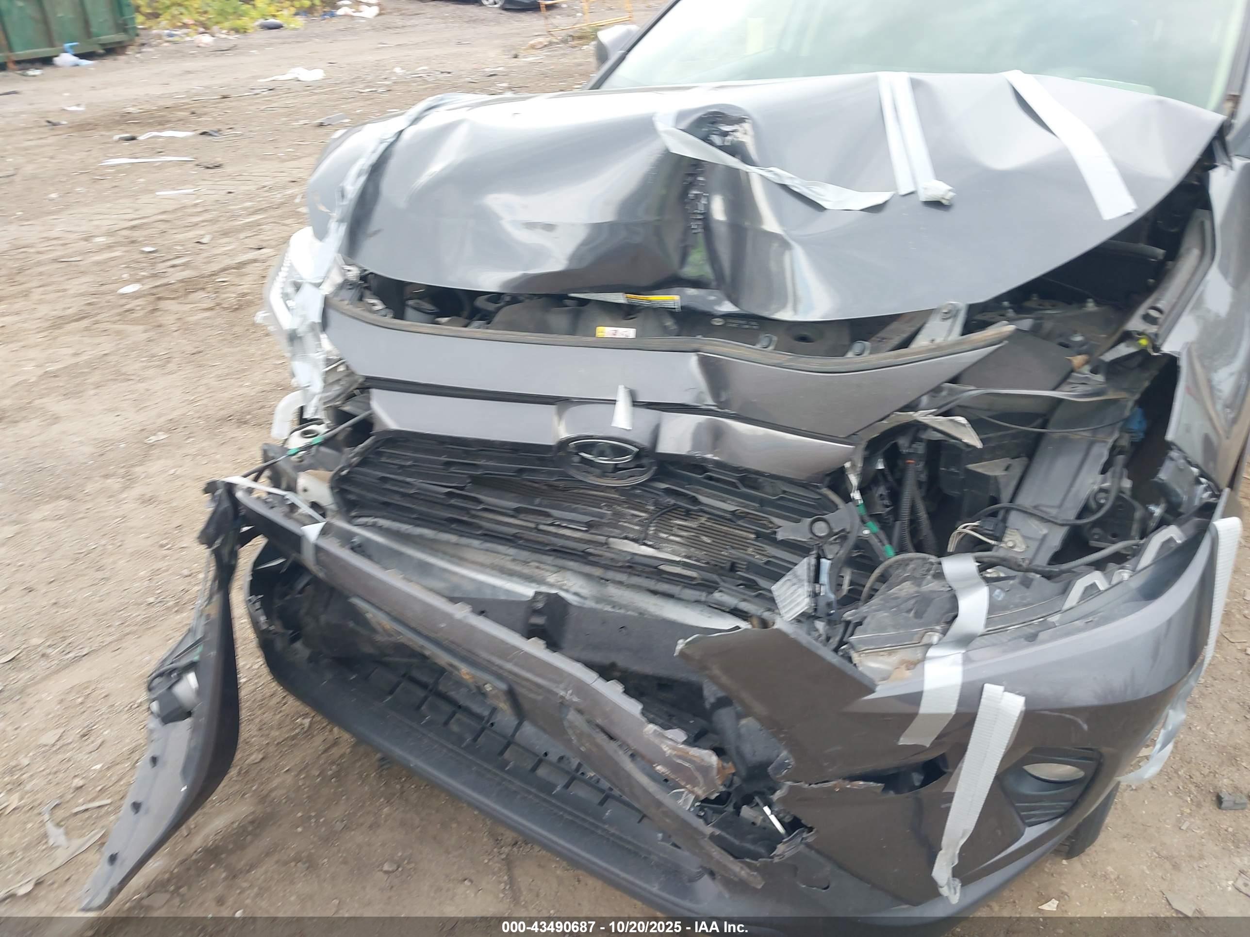 TOYOTA RAV4 image 6