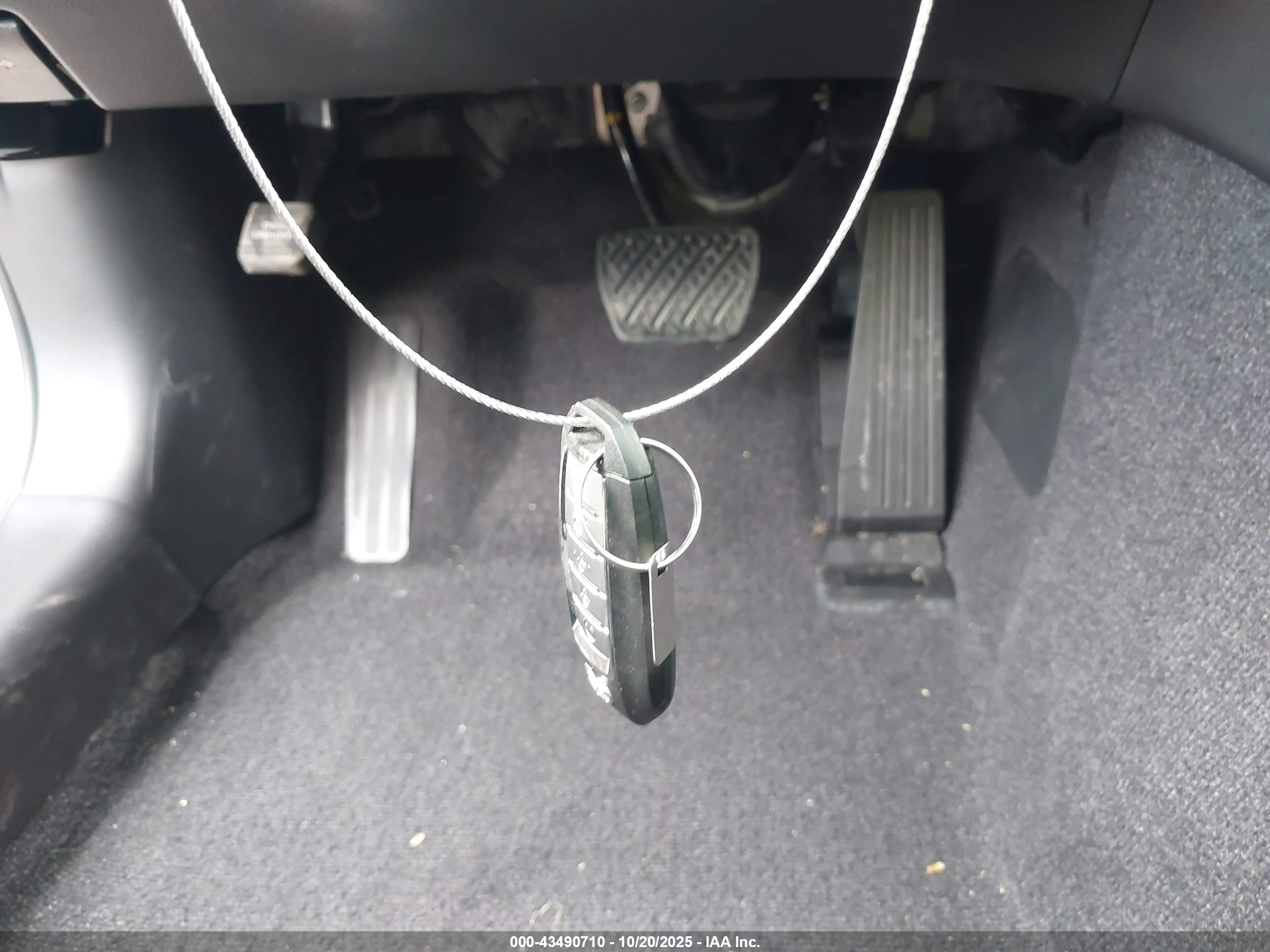 INFINITI Q50 image 11