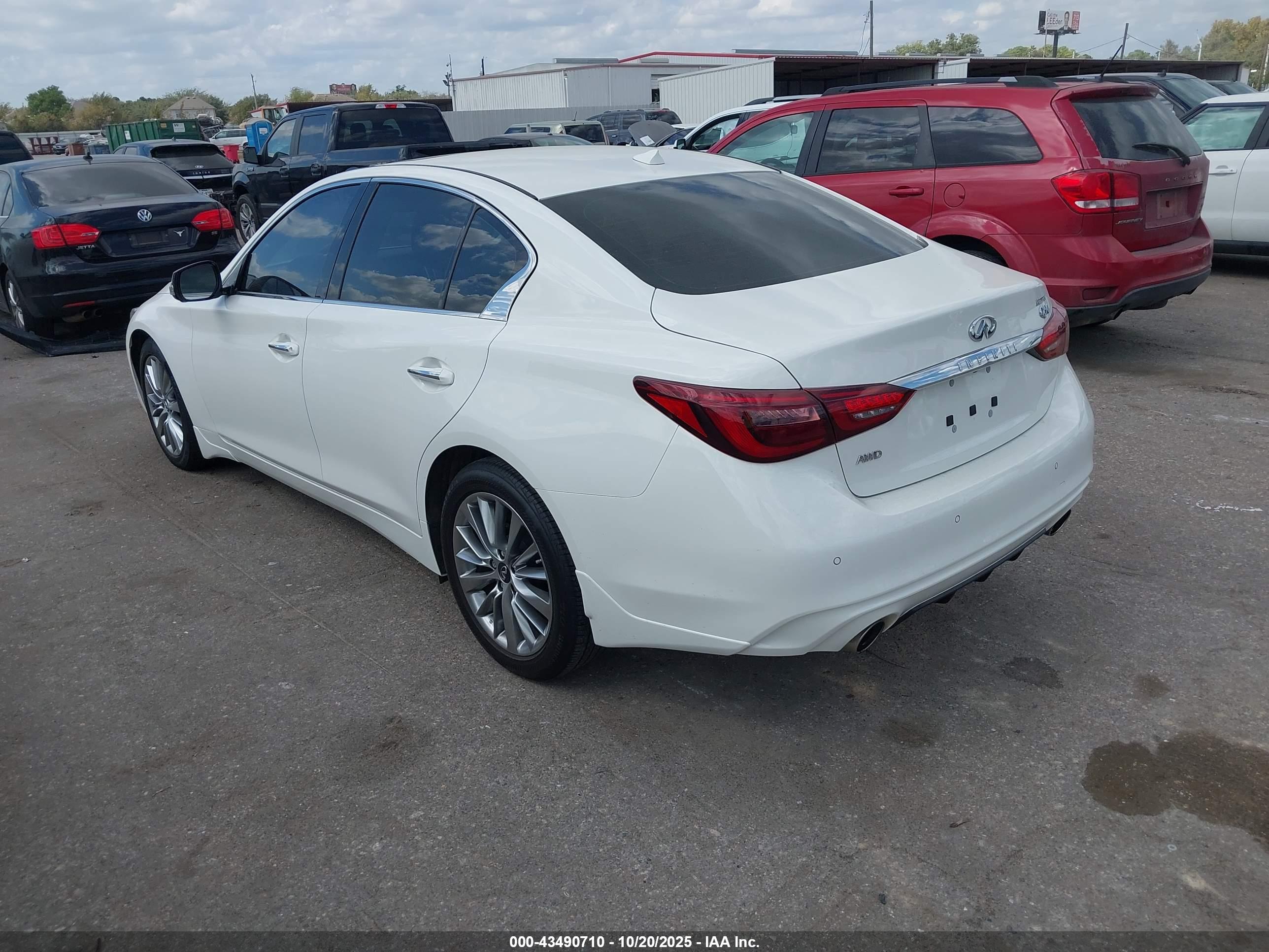 INFINITI Q50 image 3