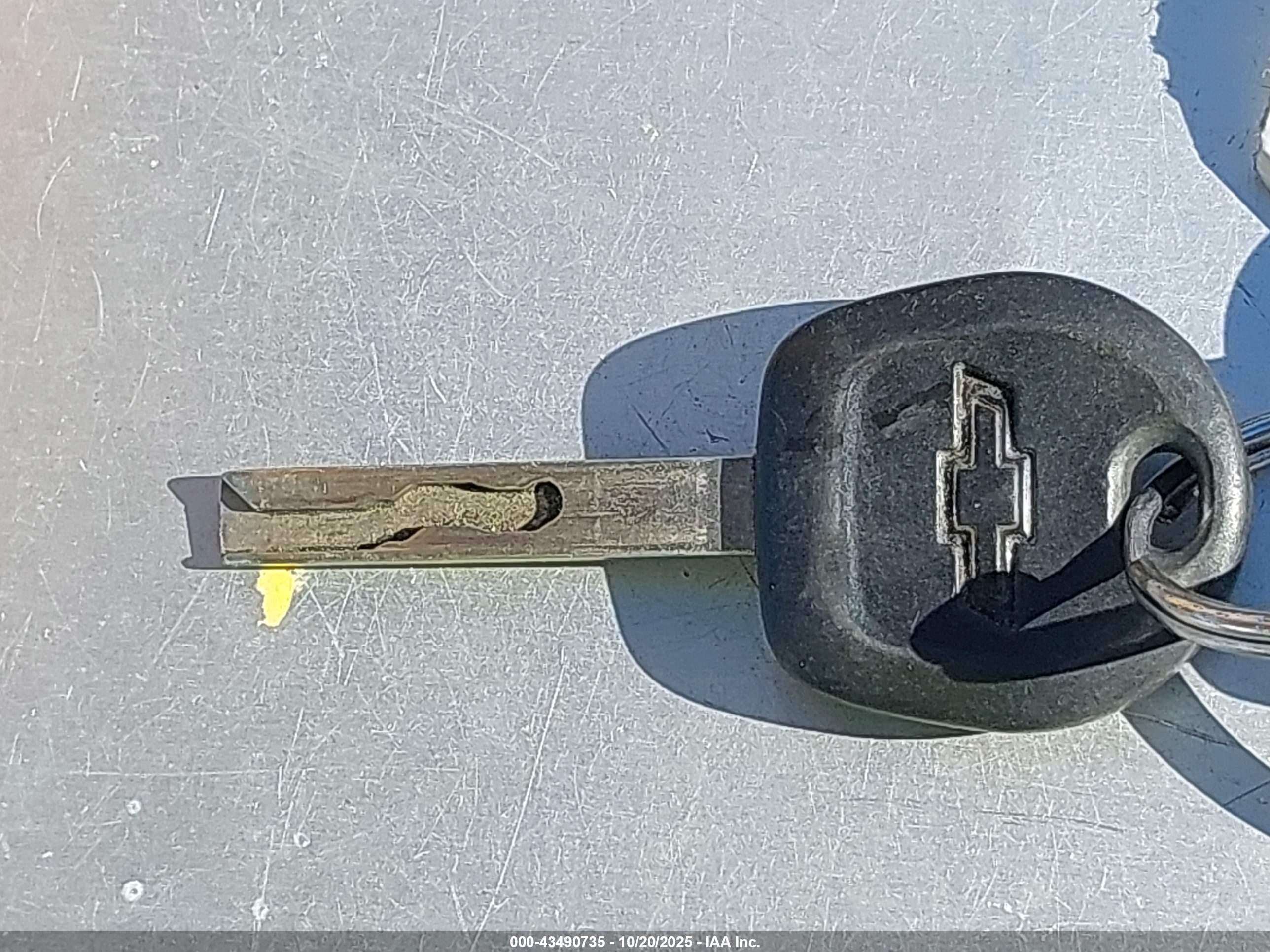CHEVROLET COLORADO image 11