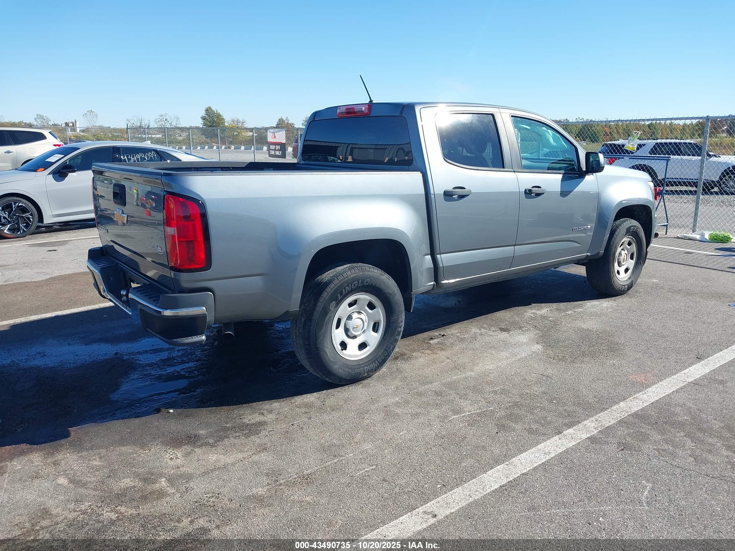 CHEVROLET COLORADO image 4