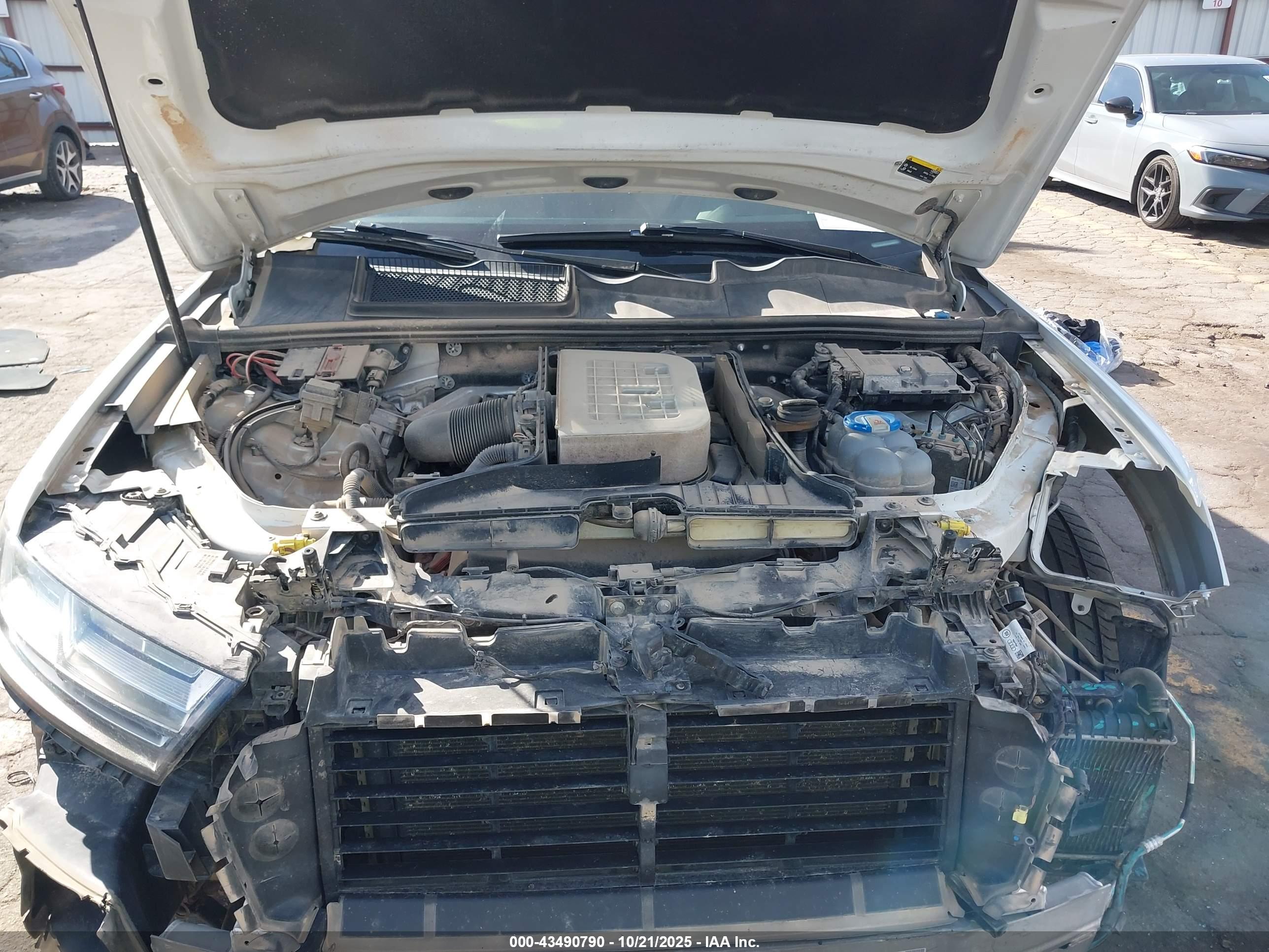 AUDI Q7 image 10